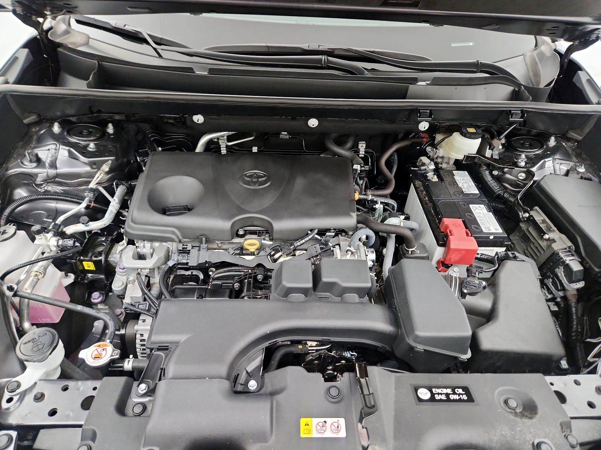 Thumbnail: 2022 Toyota RAV4 - 19