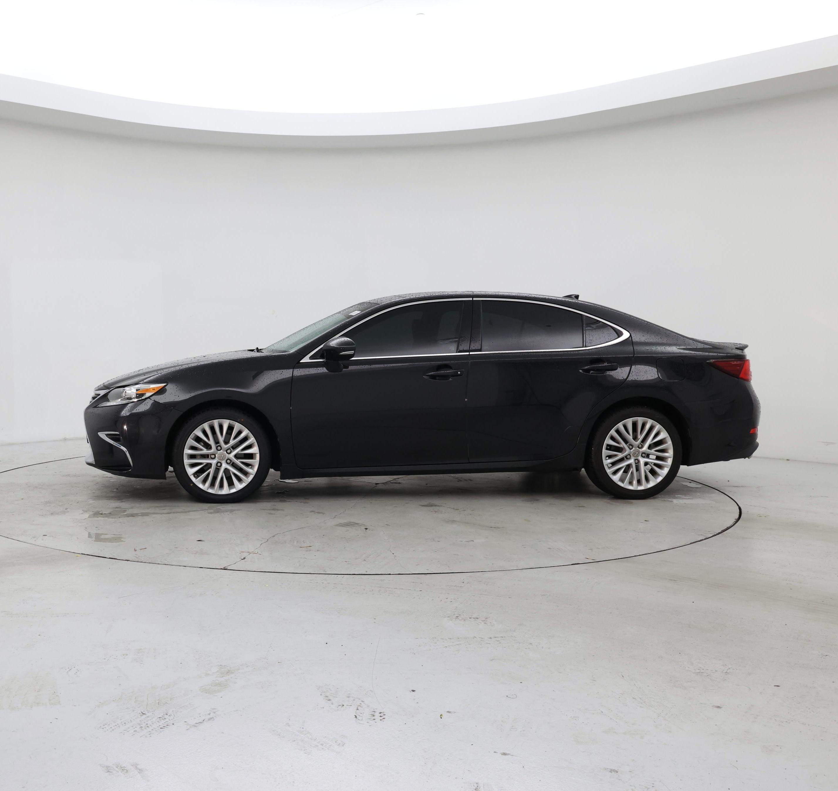 Thumbnail: 2016 Lexus ES - 3