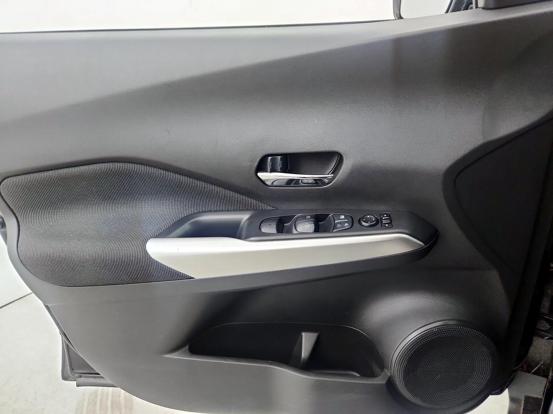 Thumbnail: 2020 Nissan Kicks - 12