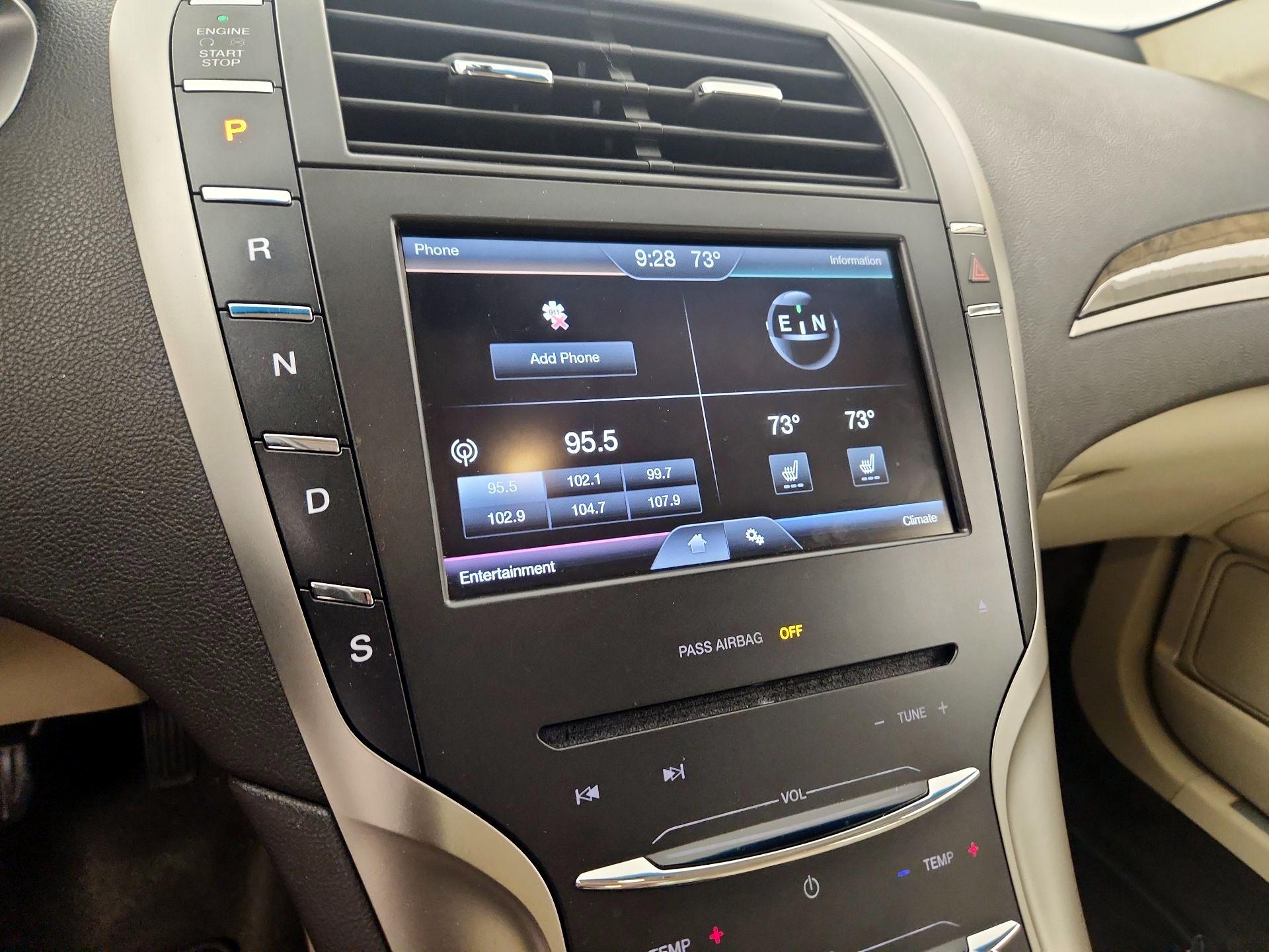 Thumbnail: 2014 Lincoln MKZ - 12