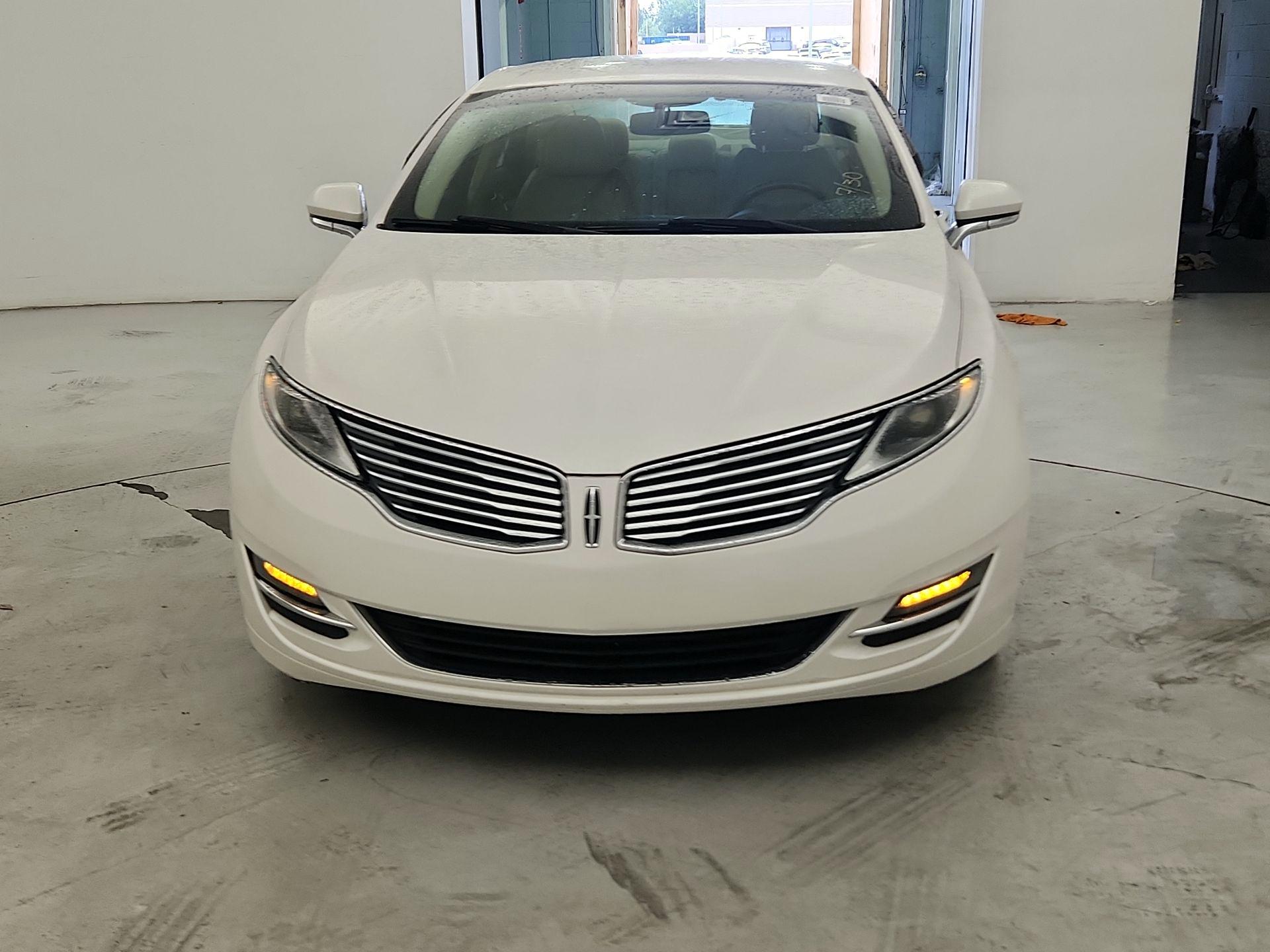 Thumbnail: 2014 Lincoln MKZ - 2