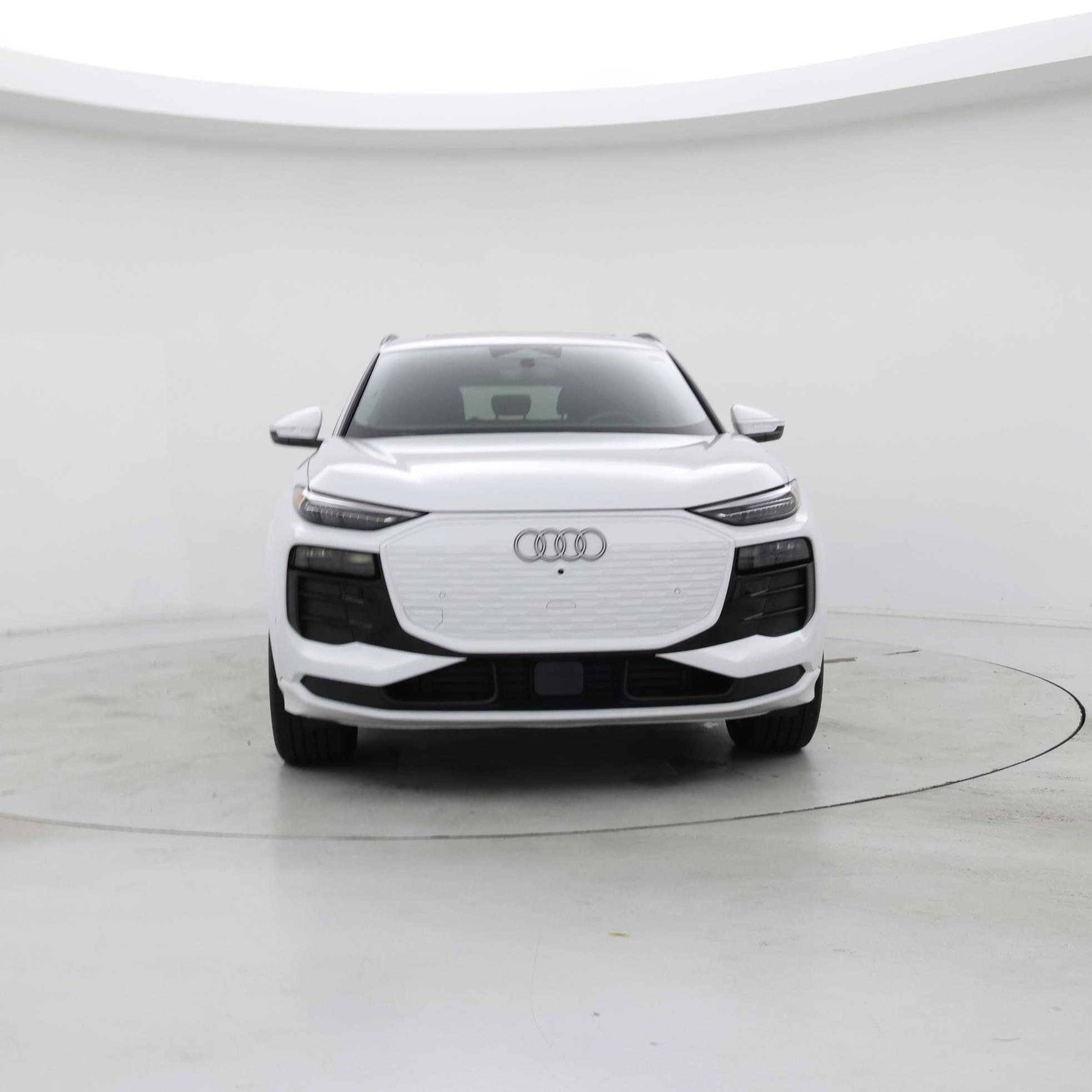 Thumbnail: 2025 Audi Q6 e-tron - 5