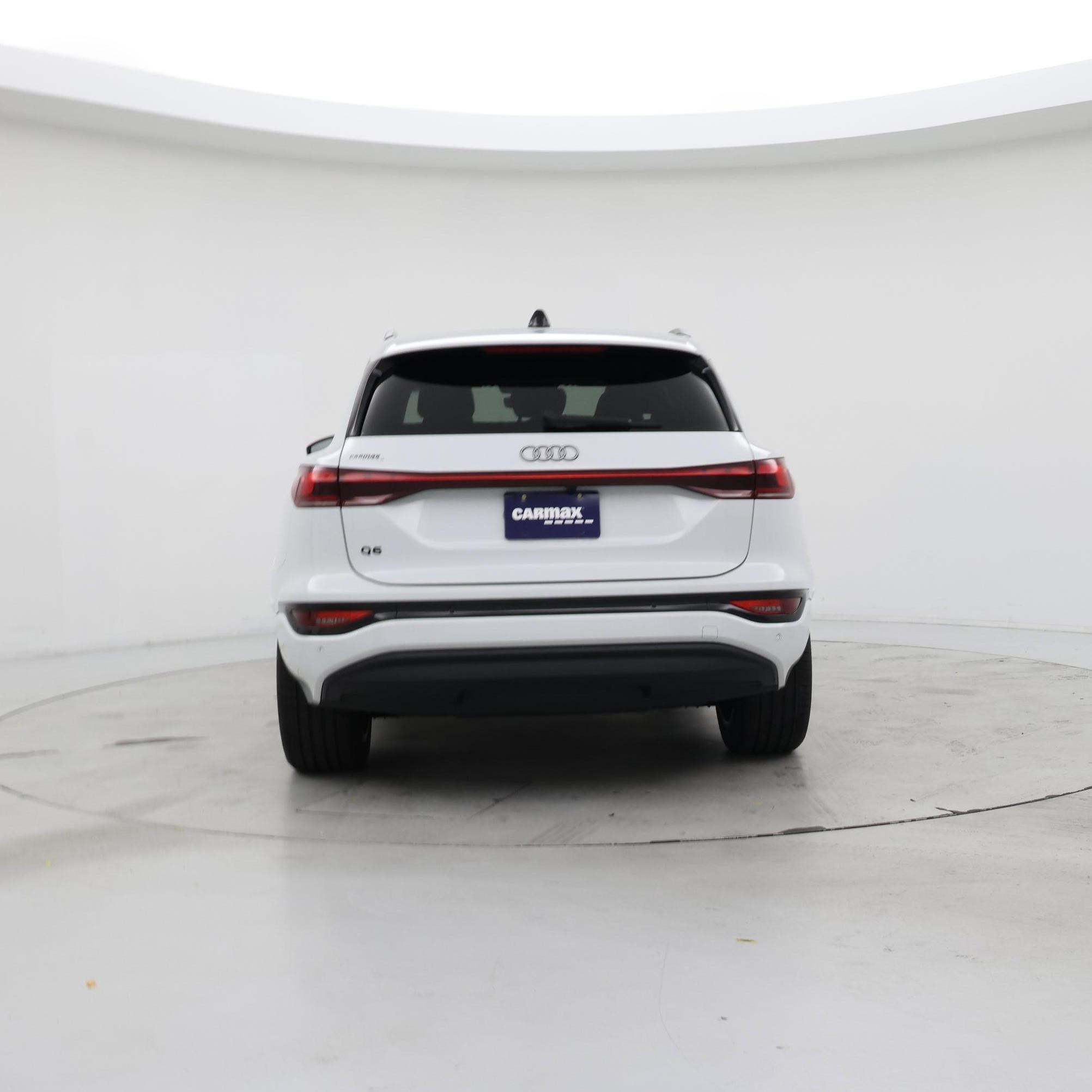 Thumbnail: 2025 Audi Q6 e-tron - 6