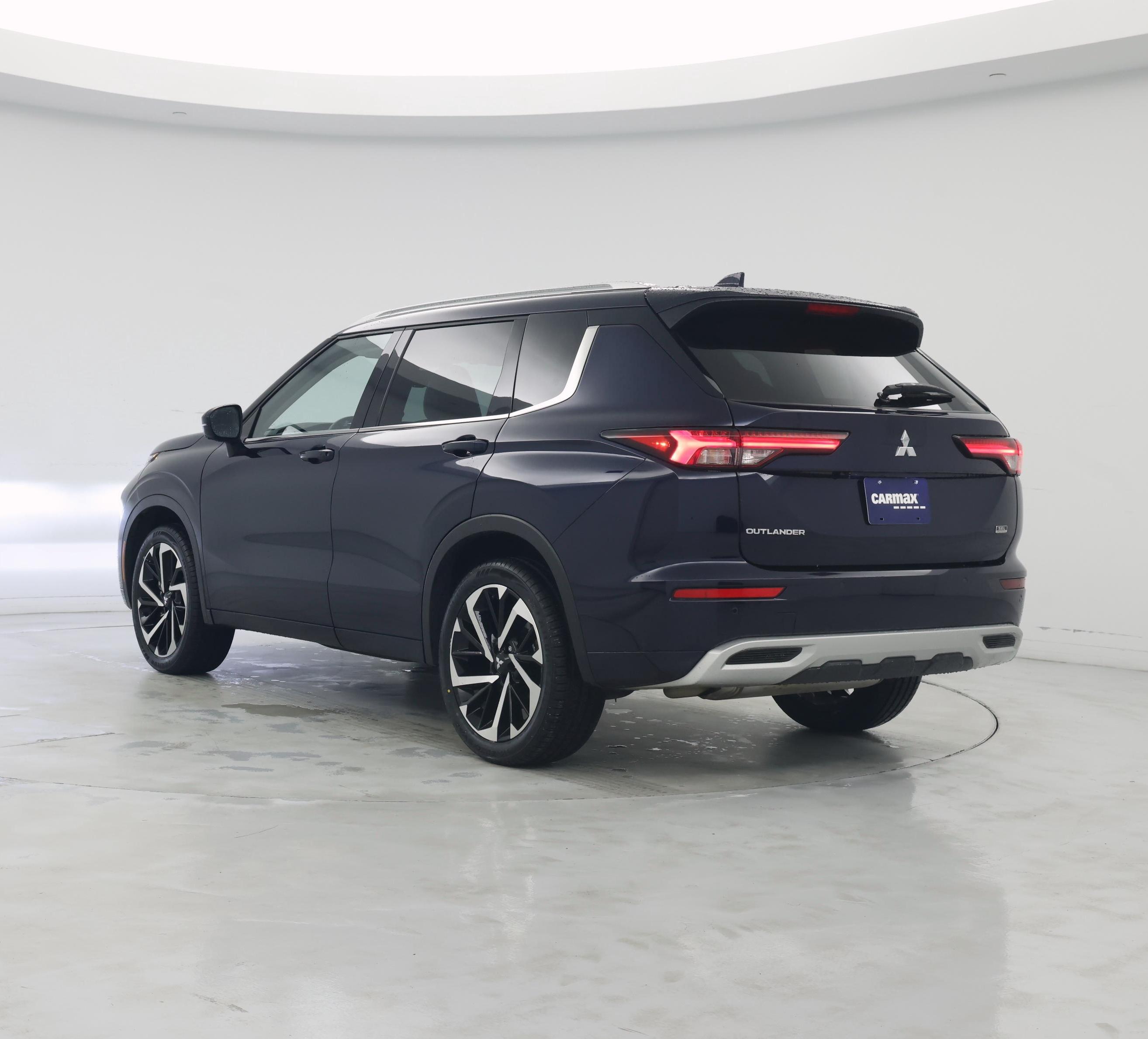 Thumbnail: 2022 Mitsubishi Outlander - 2
