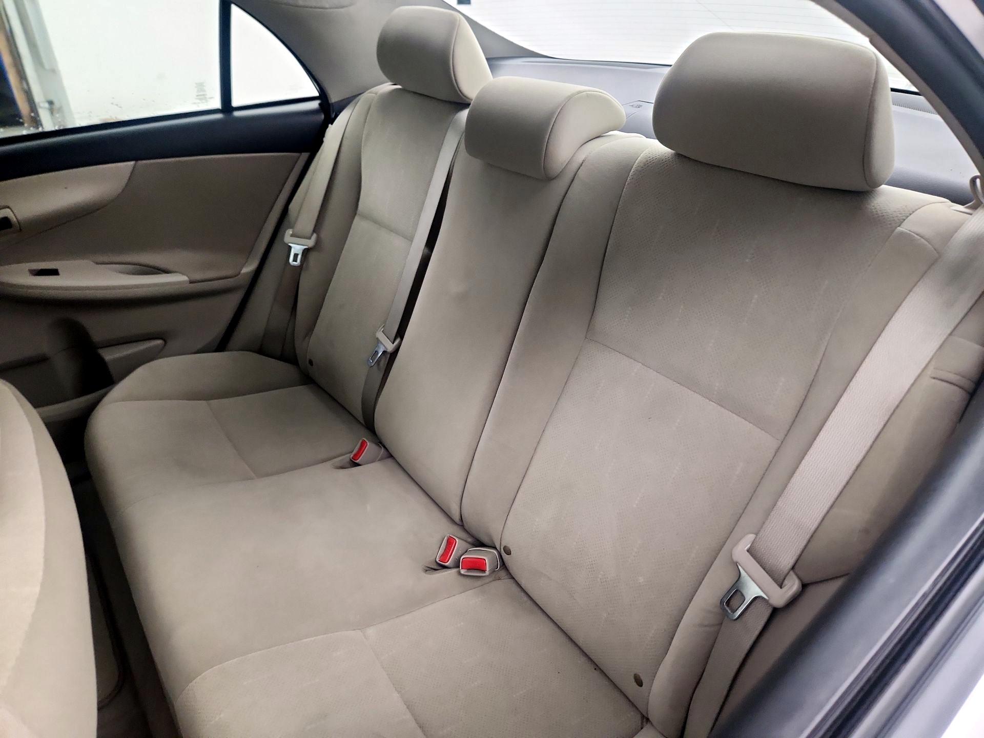 Thumbnail: 2013 Toyota Corolla - 17