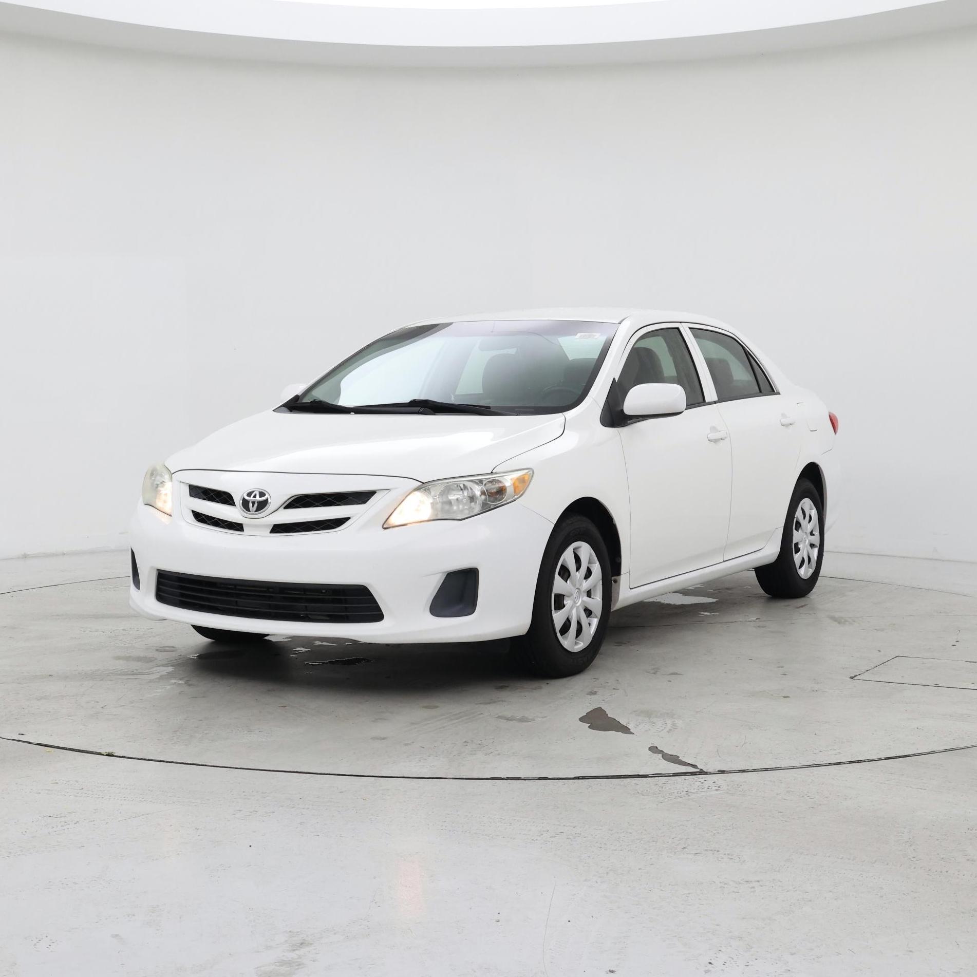 Thumbnail: 2013 Toyota Corolla - 4
