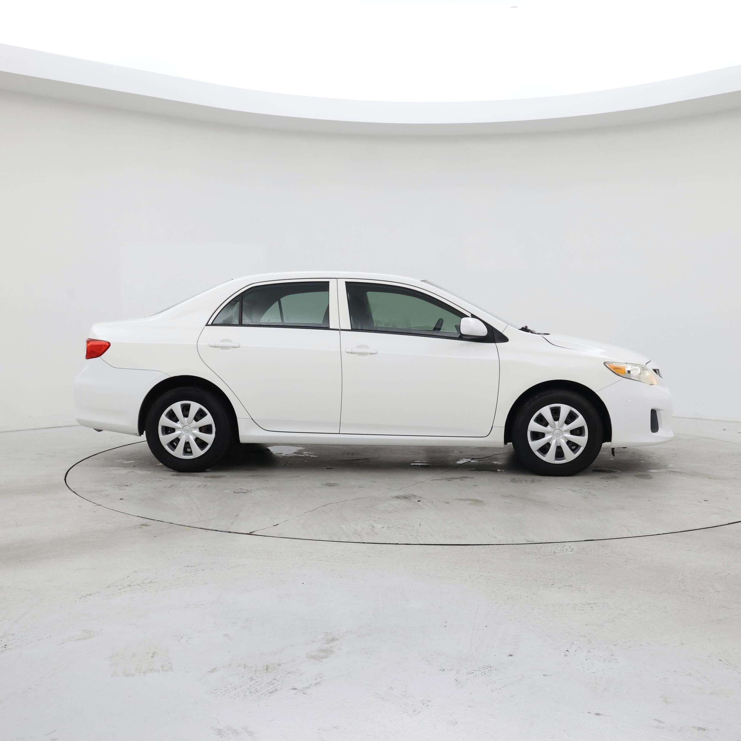 Thumbnail: 2013 Toyota Corolla - 7