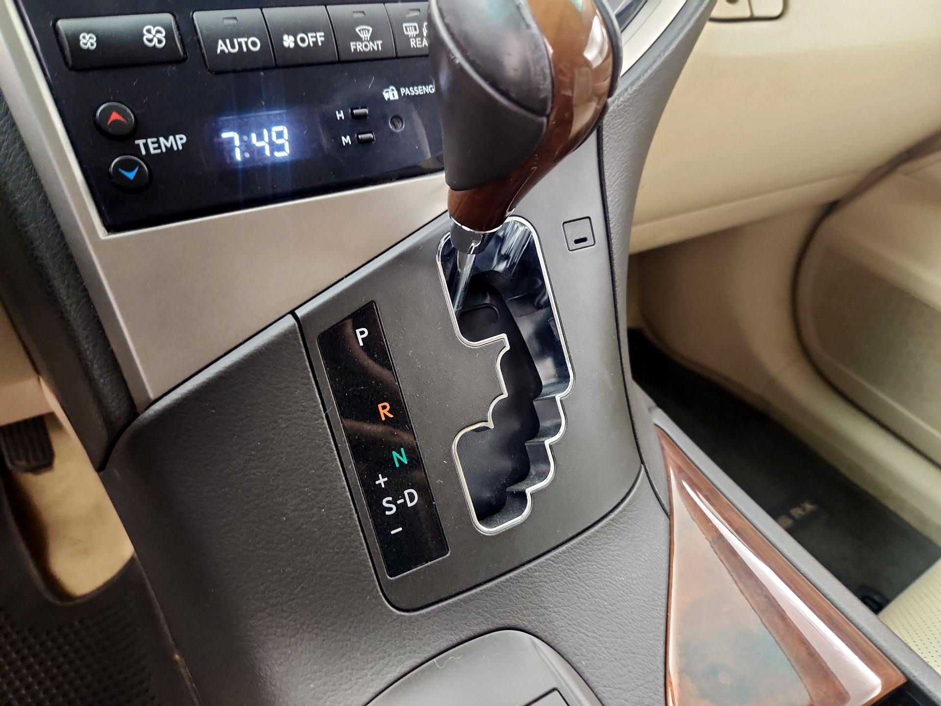 Thumbnail: 2015 Lexus RX - 17