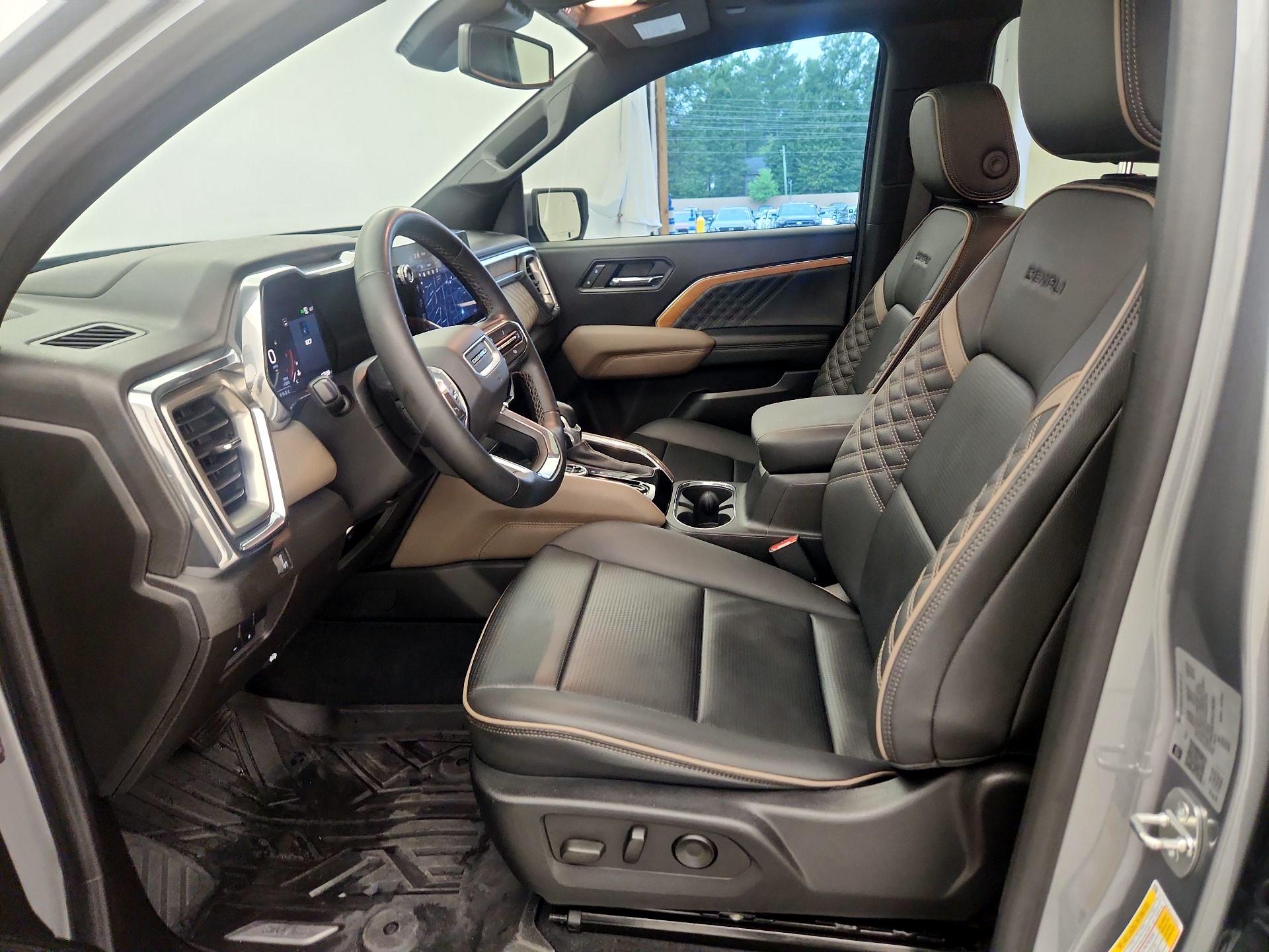 Thumbnail: 2023 GMC Canyon - 11