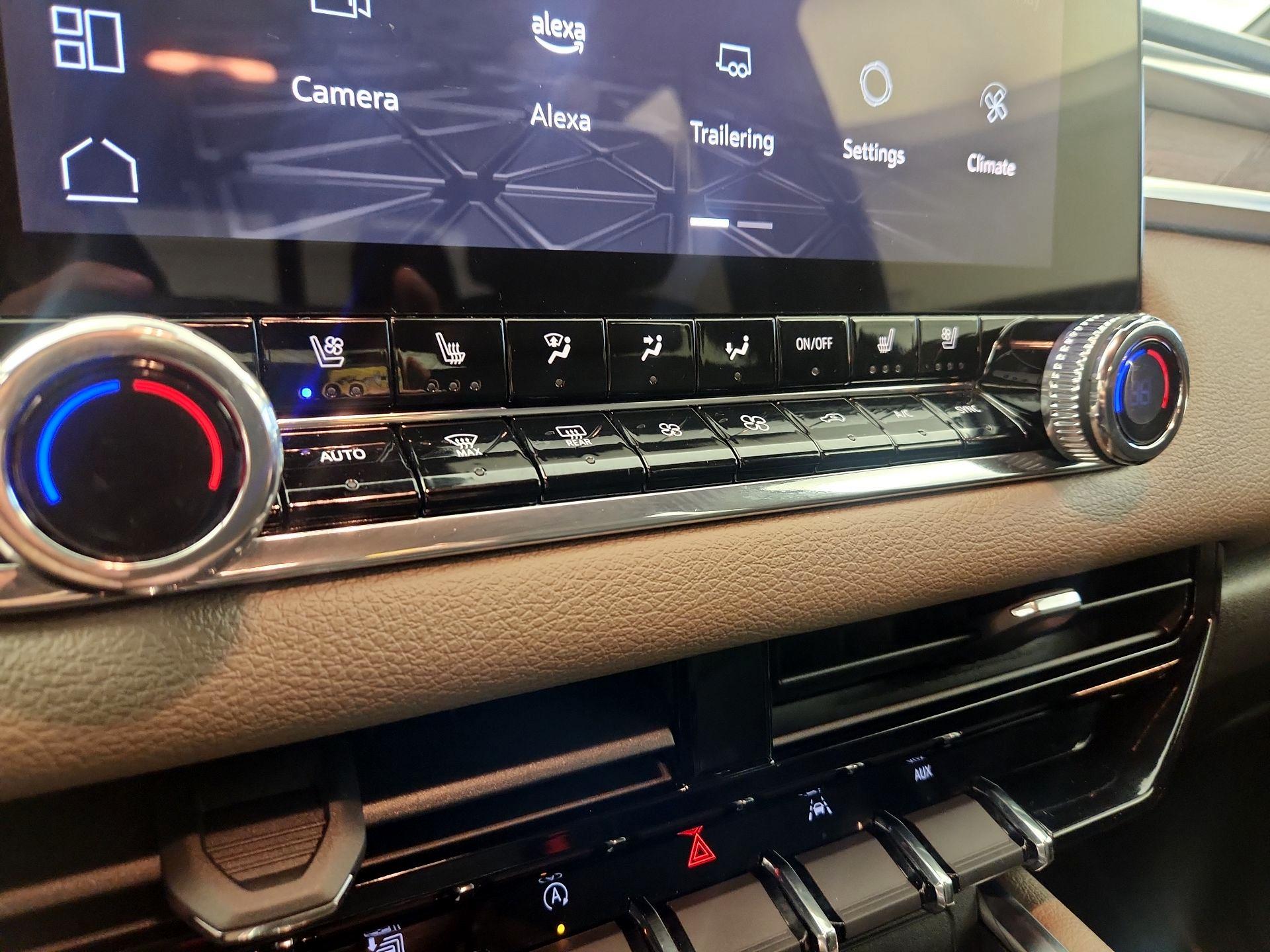 Thumbnail: 2023 GMC Canyon - 17