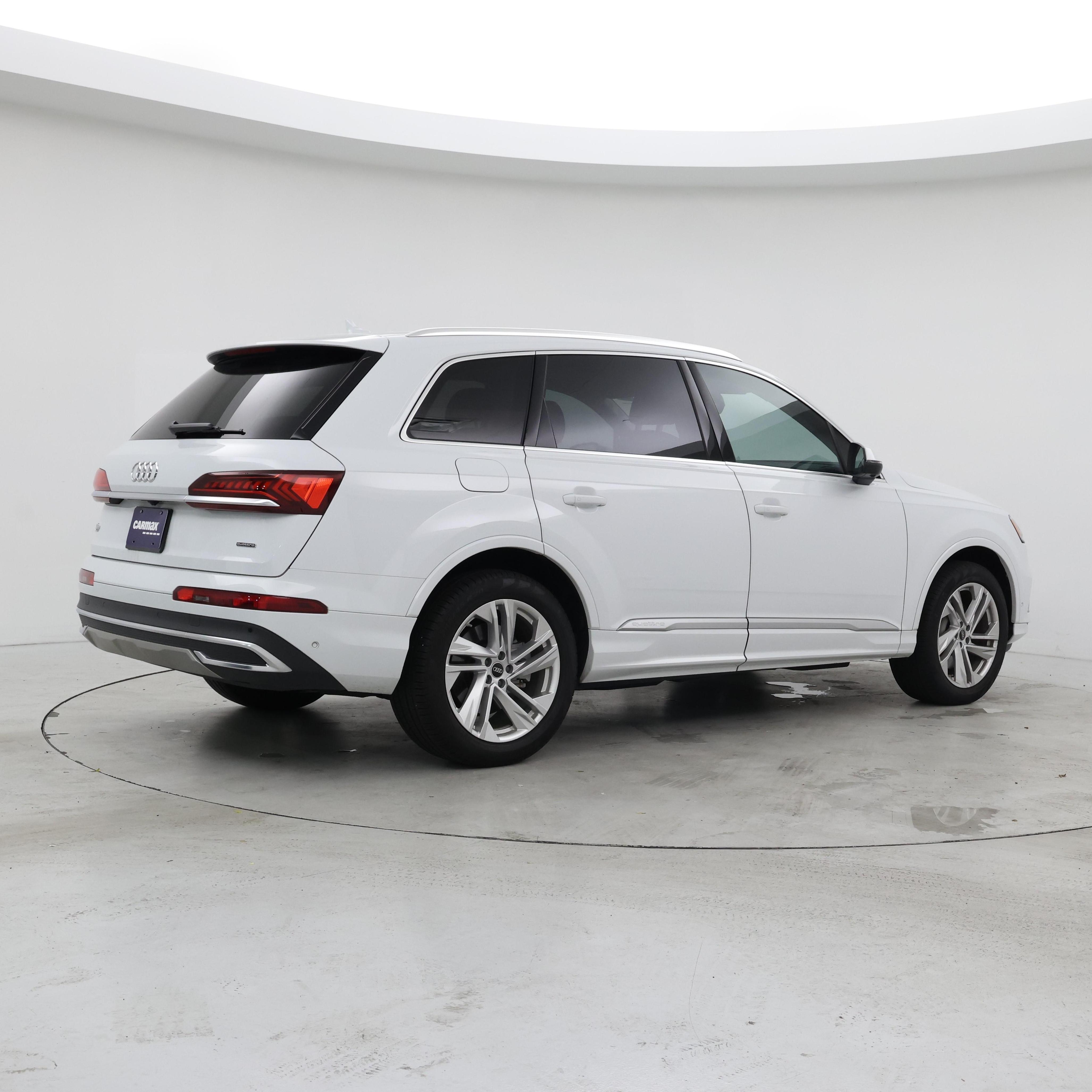 Thumbnail: 2022 Audi Q7 - 3