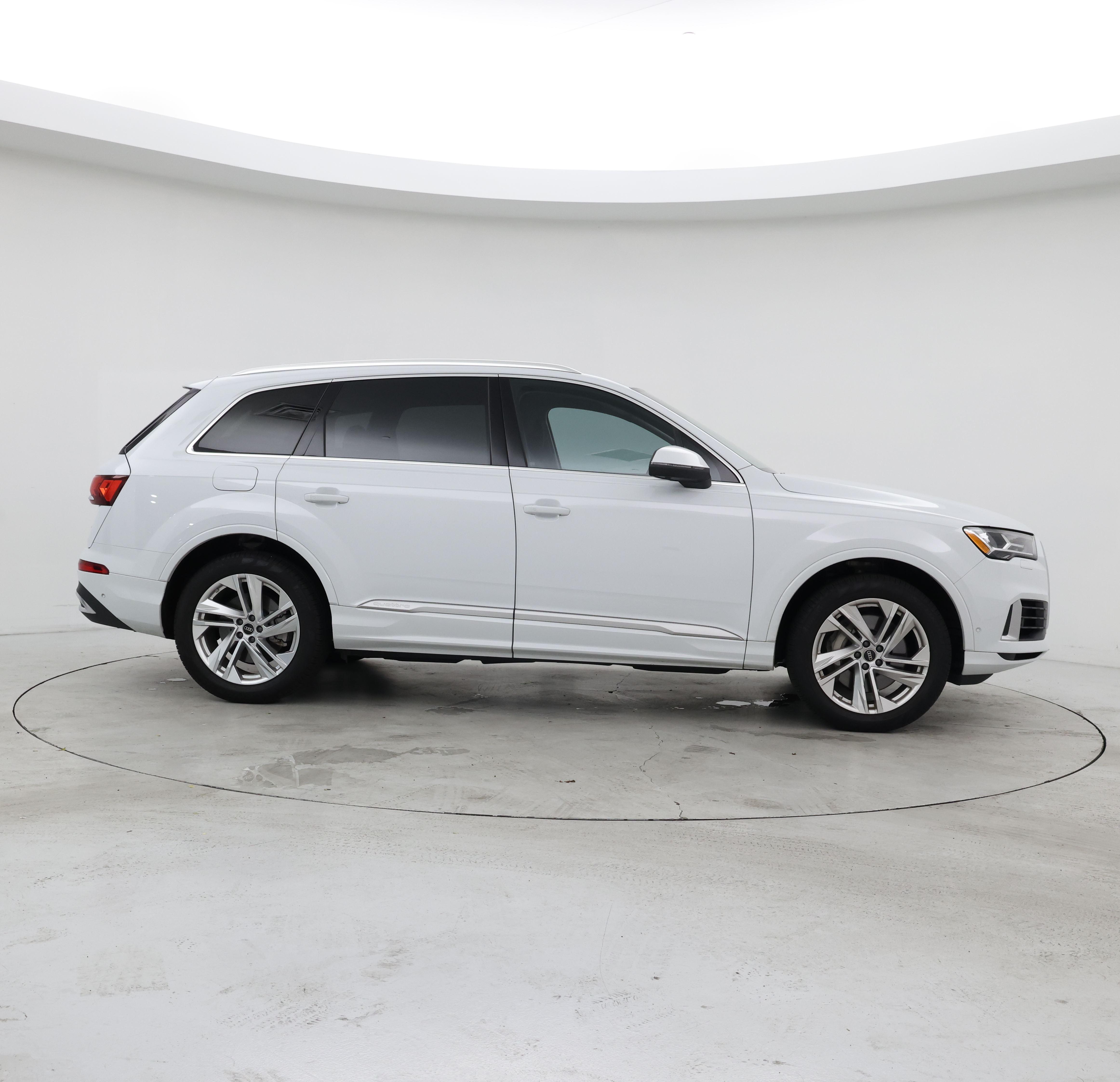 Thumbnail: 2022 Audi Q7 - 7