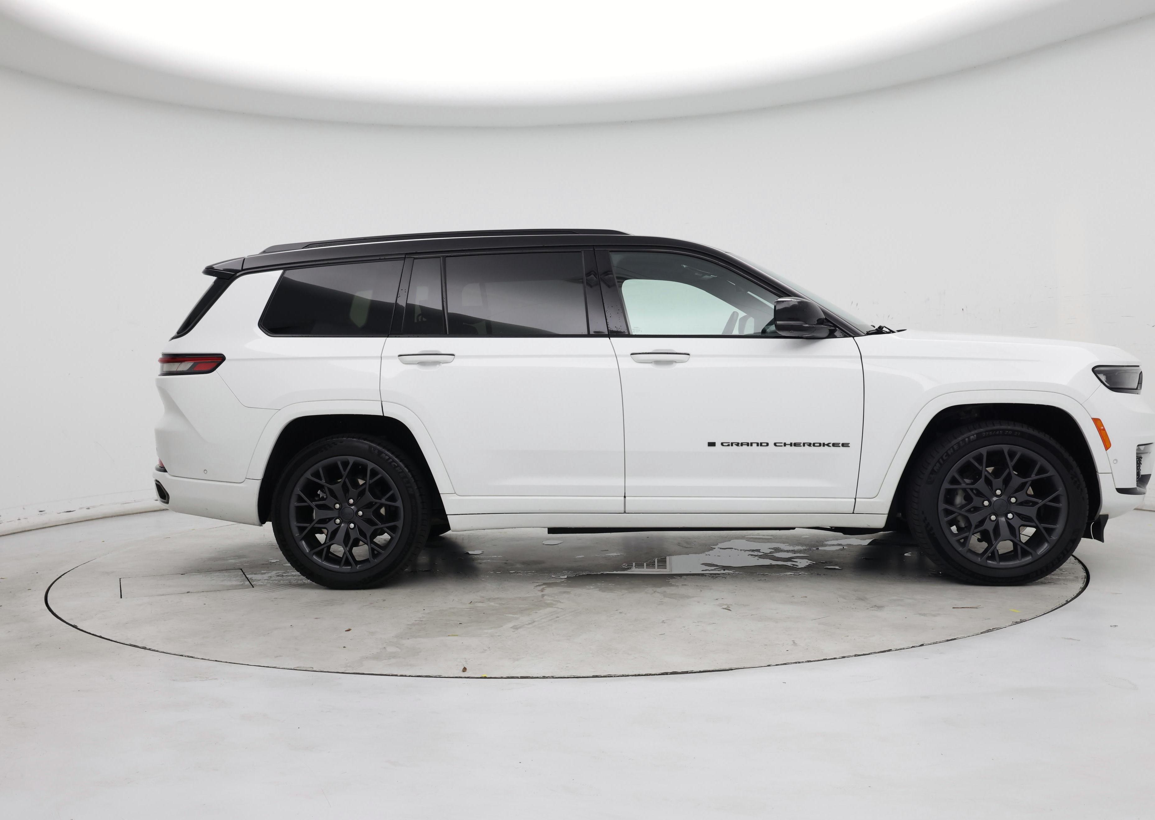 Thumbnail: 2023 Jeep Grand Cherokee L - 7