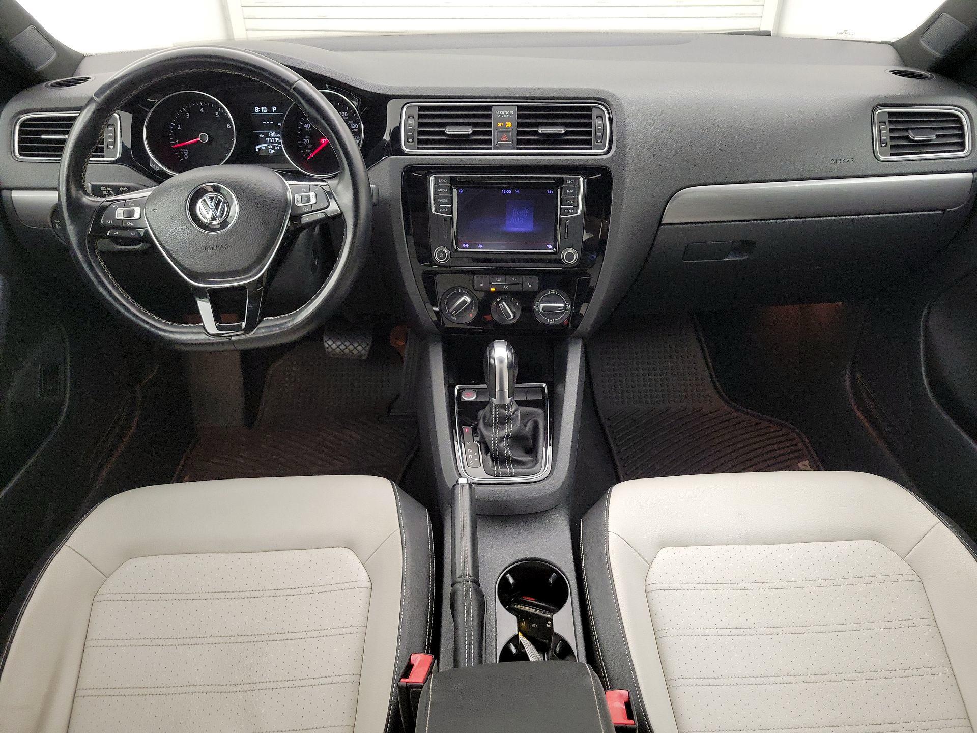 Thumbnail: 2016 Volkswagen Jetta - 9