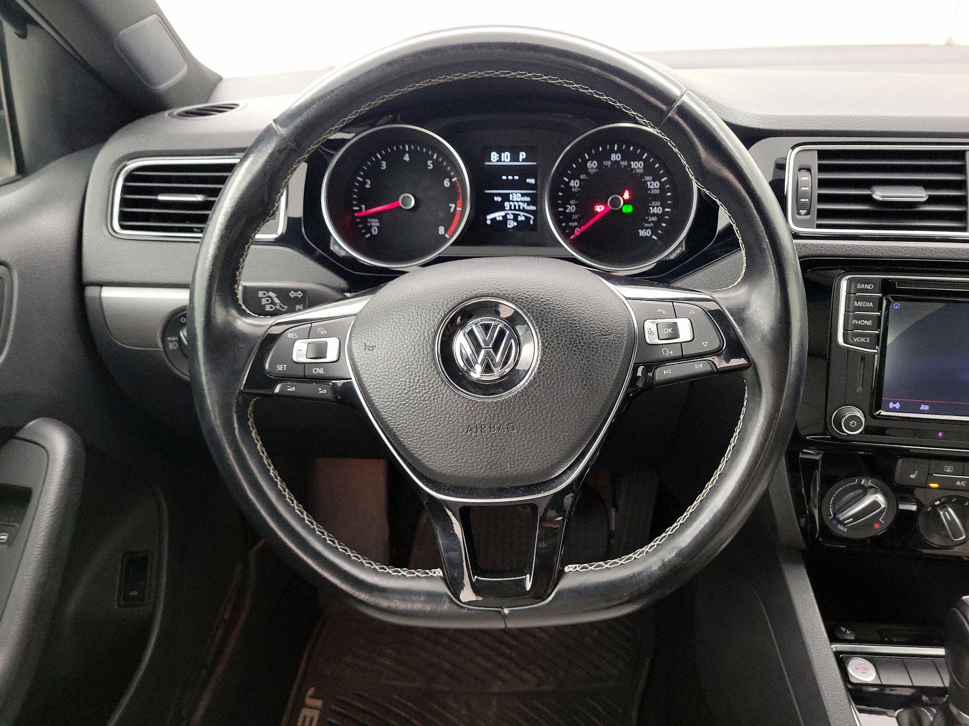 Thumbnail: 2016 Volkswagen Jetta - 10