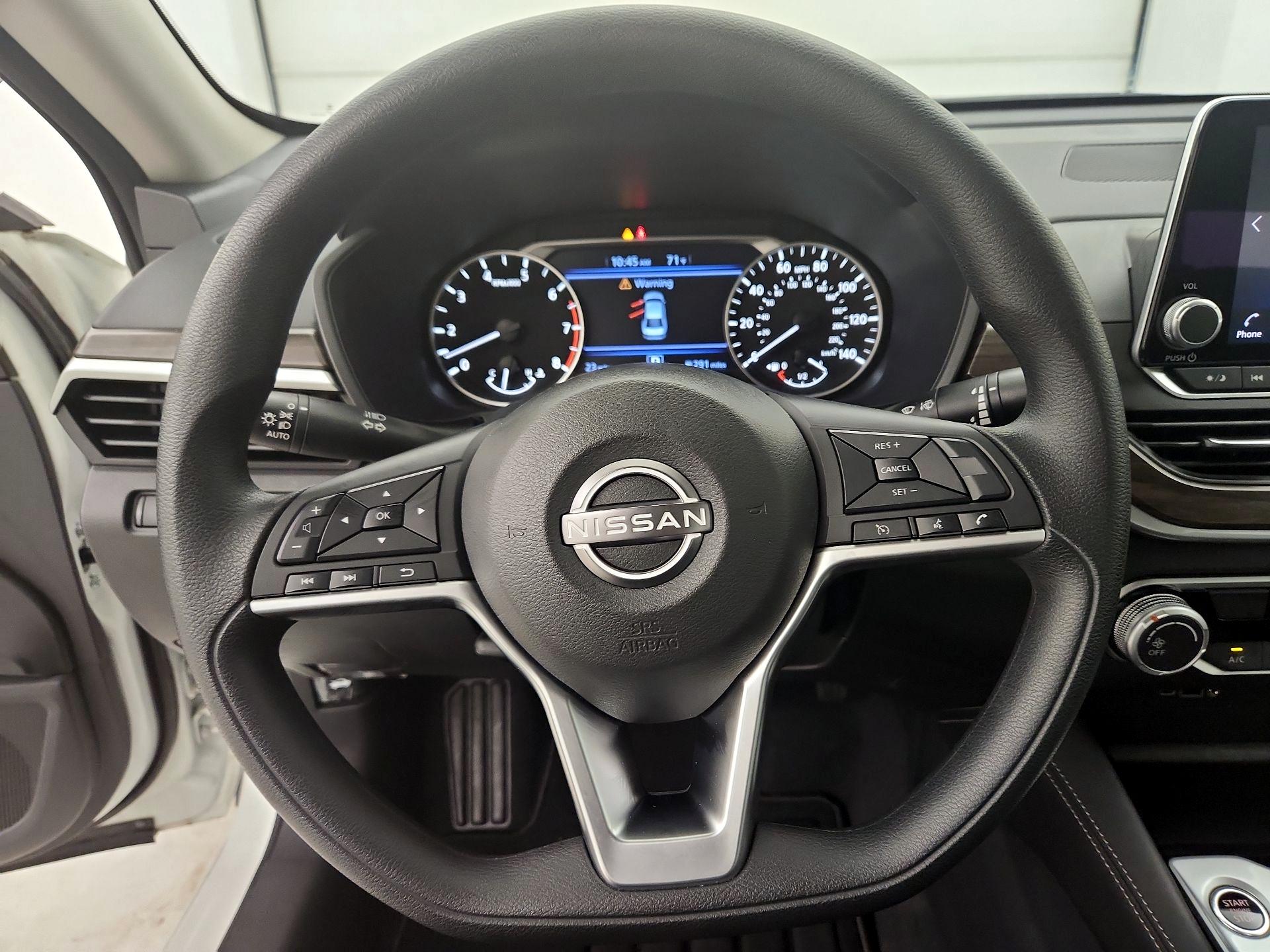 Thumbnail: 2023 Nissan Altima - 10