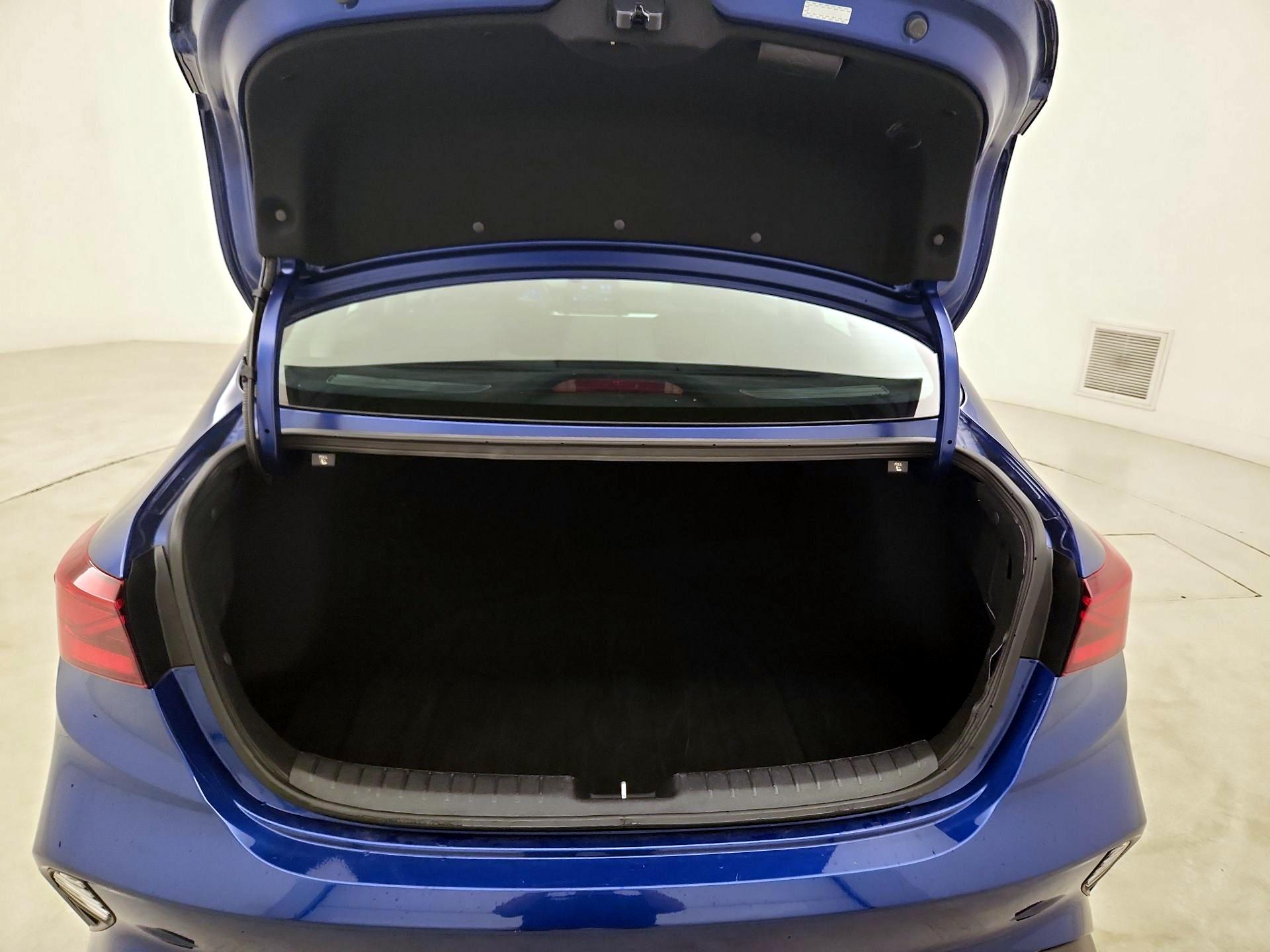 Thumbnail: 2023 Kia Forte - 20