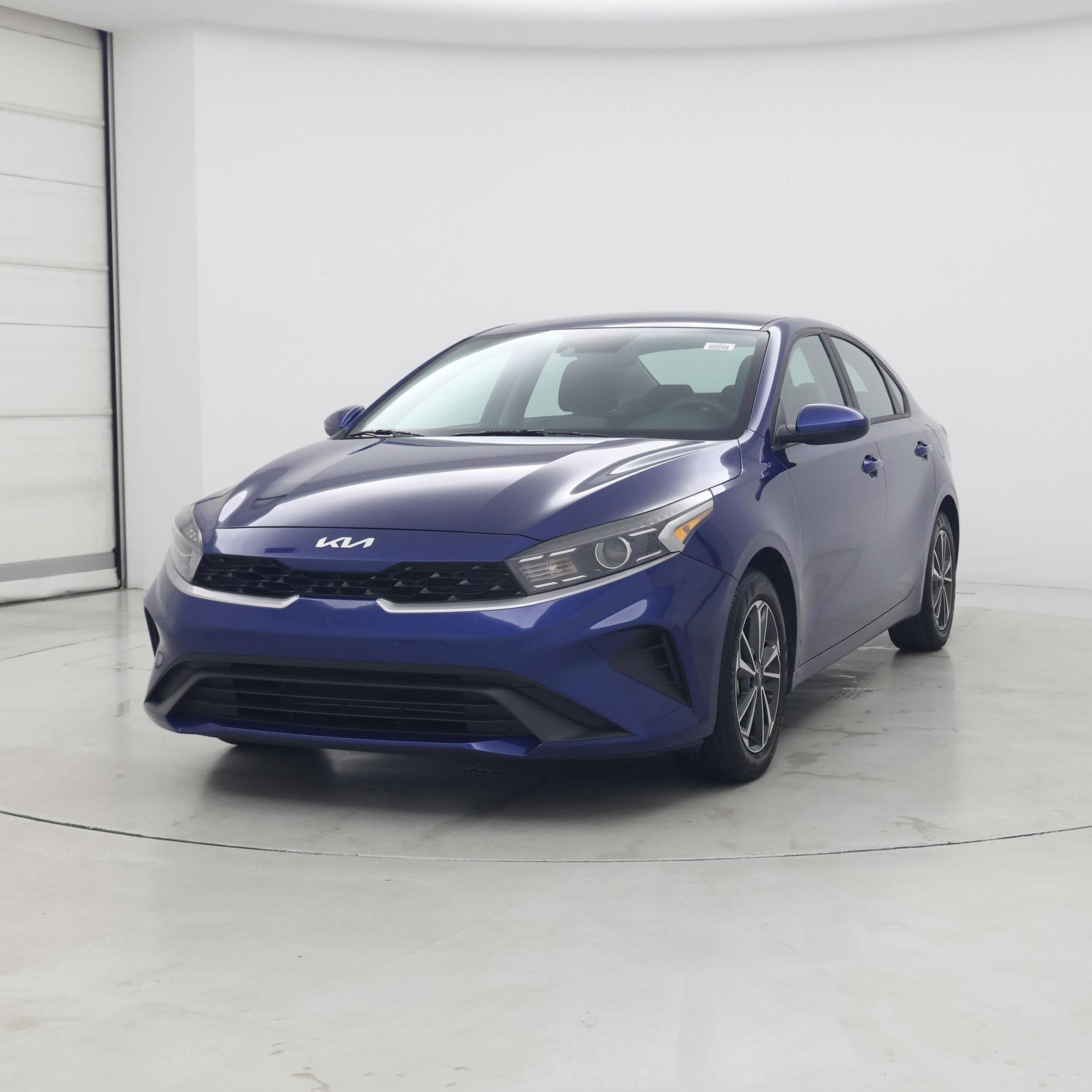 Thumbnail: 2023 Kia Forte - 4