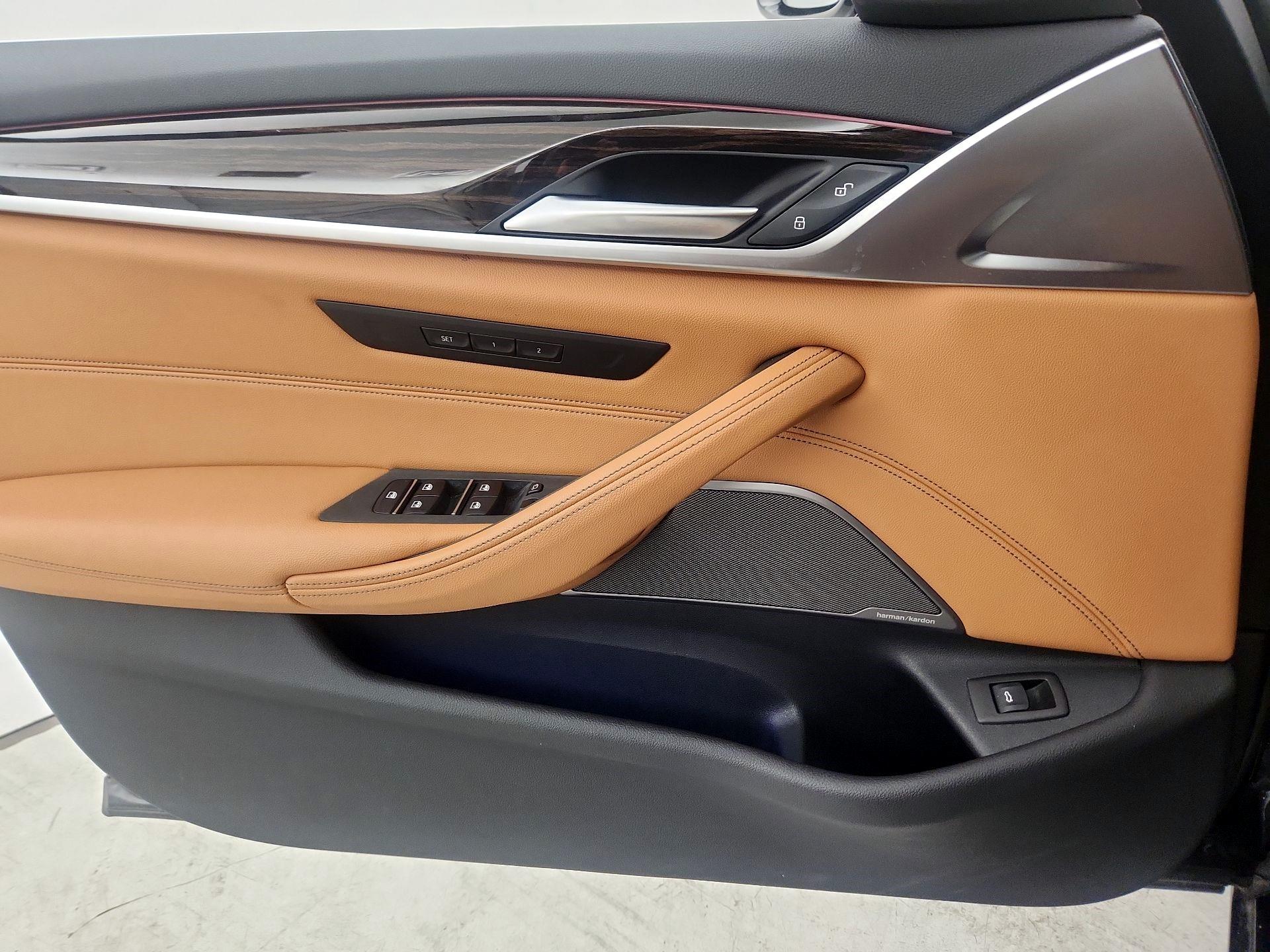 Thumbnail: 2022 BMW 5 Series - 12