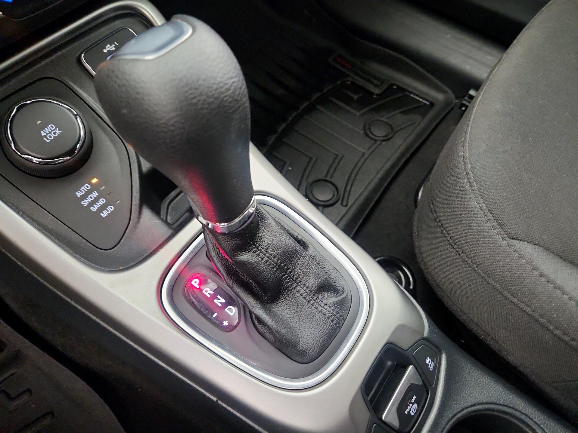 Thumbnail: 2020 Jeep Compass - 17