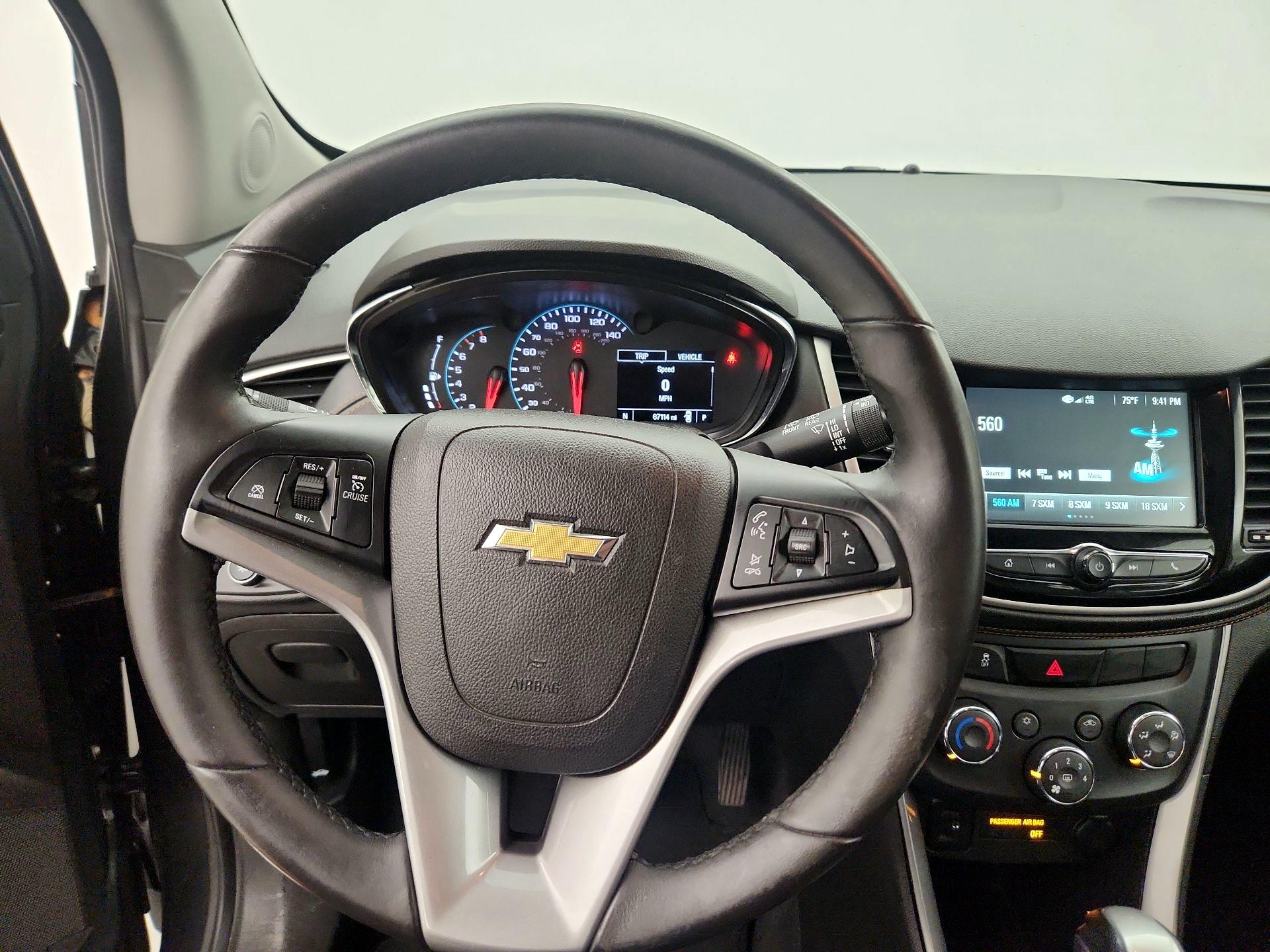 Thumbnail: 2017 Chevrolet Trax - 9