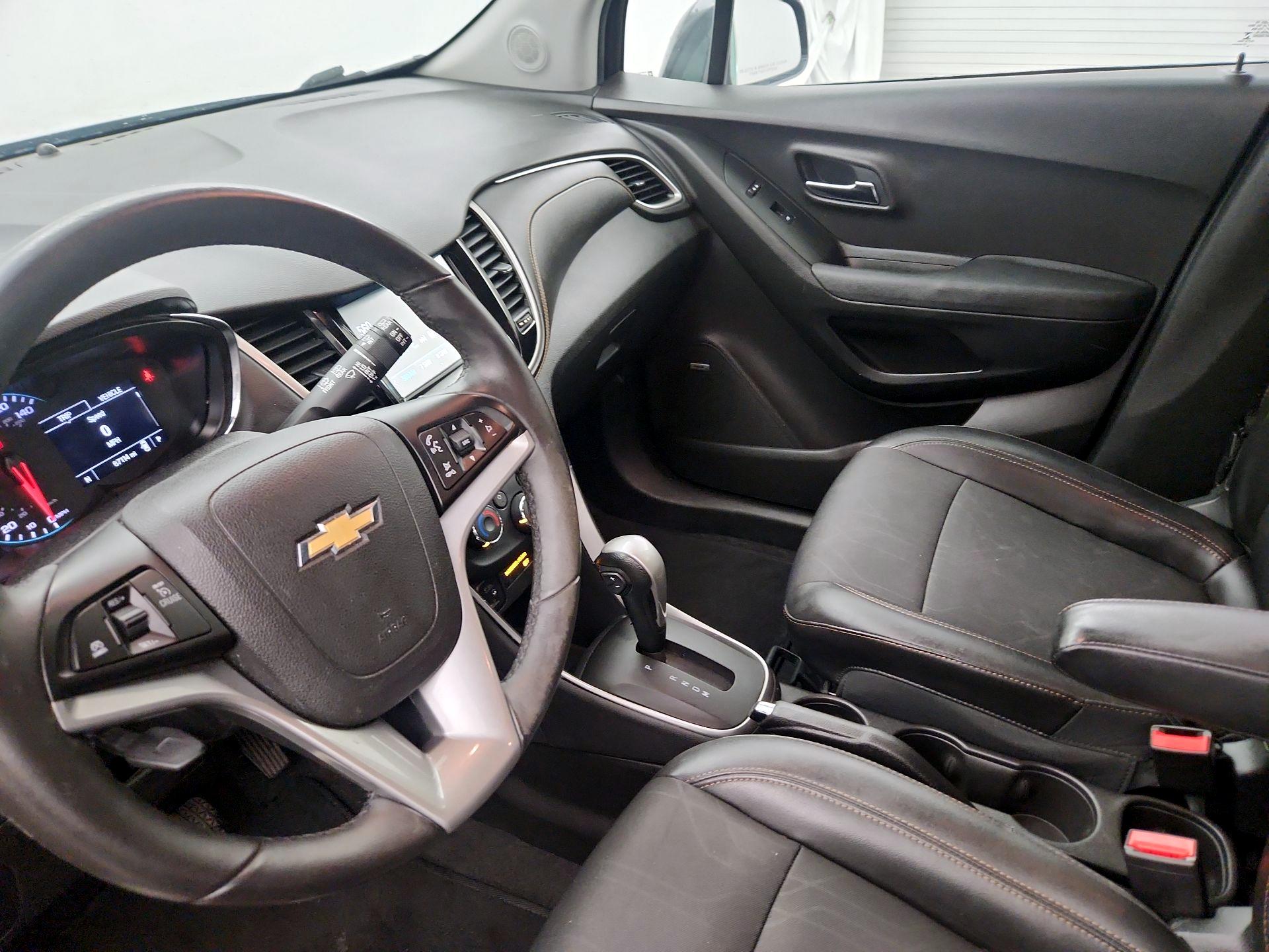 Thumbnail: 2017 Chevrolet Trax - 11