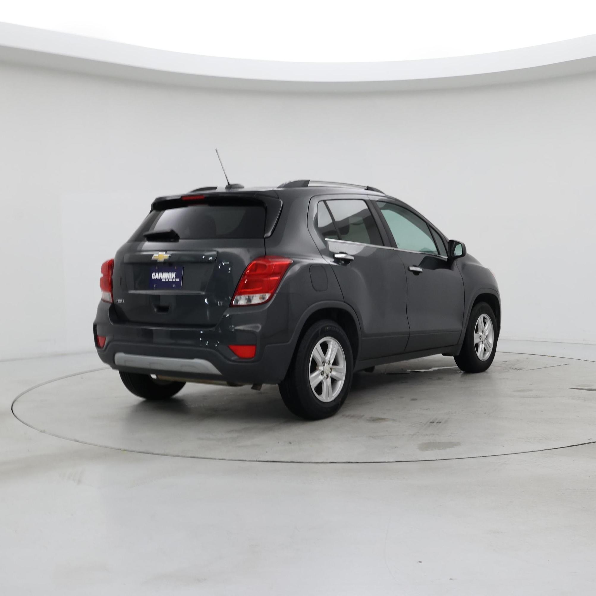 Thumbnail: 2017 Chevrolet Trax - 8
