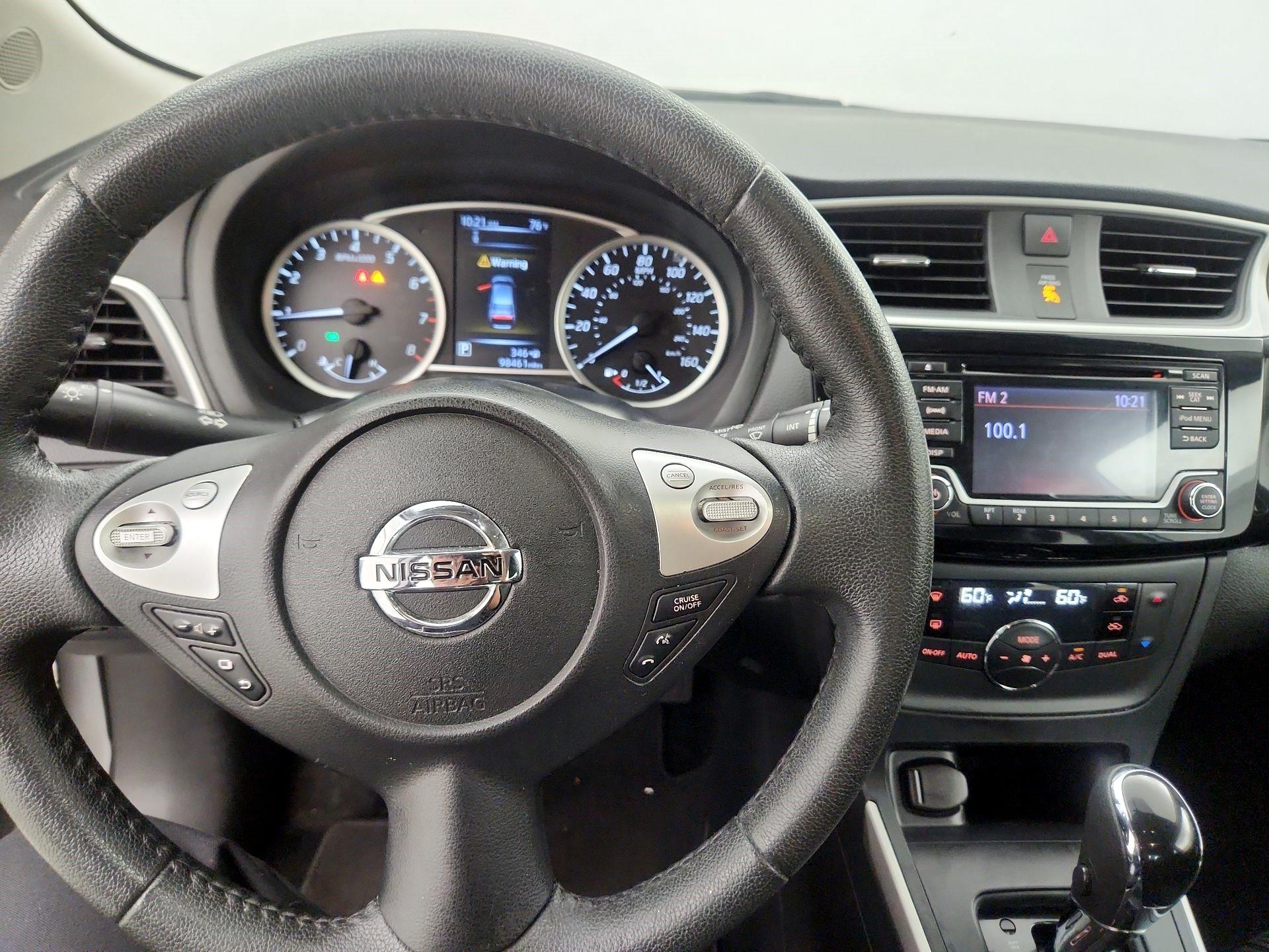 Thumbnail: 2018 Nissan Sentra - 9