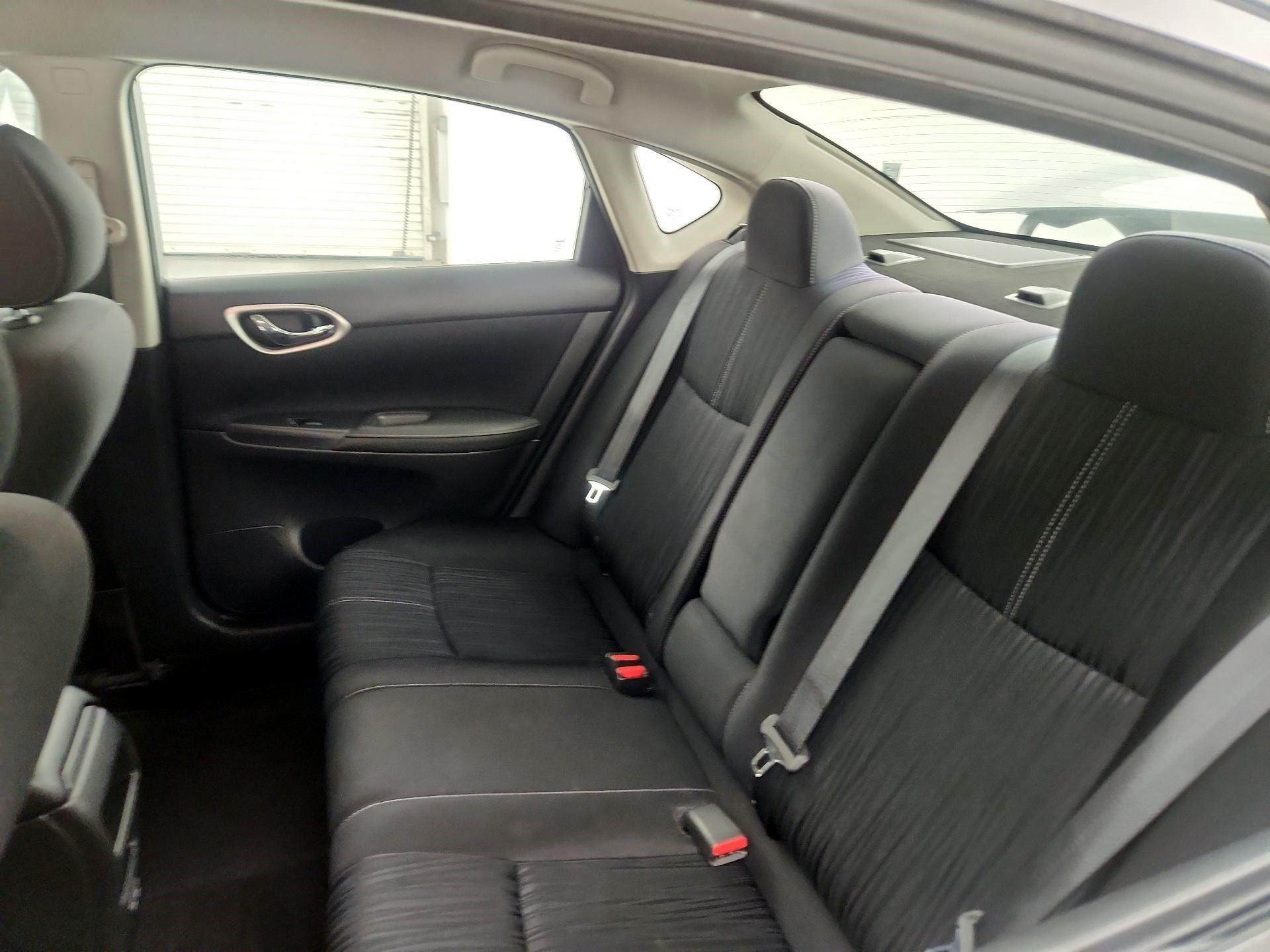 Thumbnail: 2018 Nissan Sentra - 18