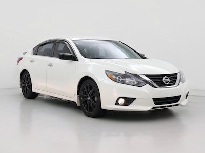 White 2018 Nissan Altima SR