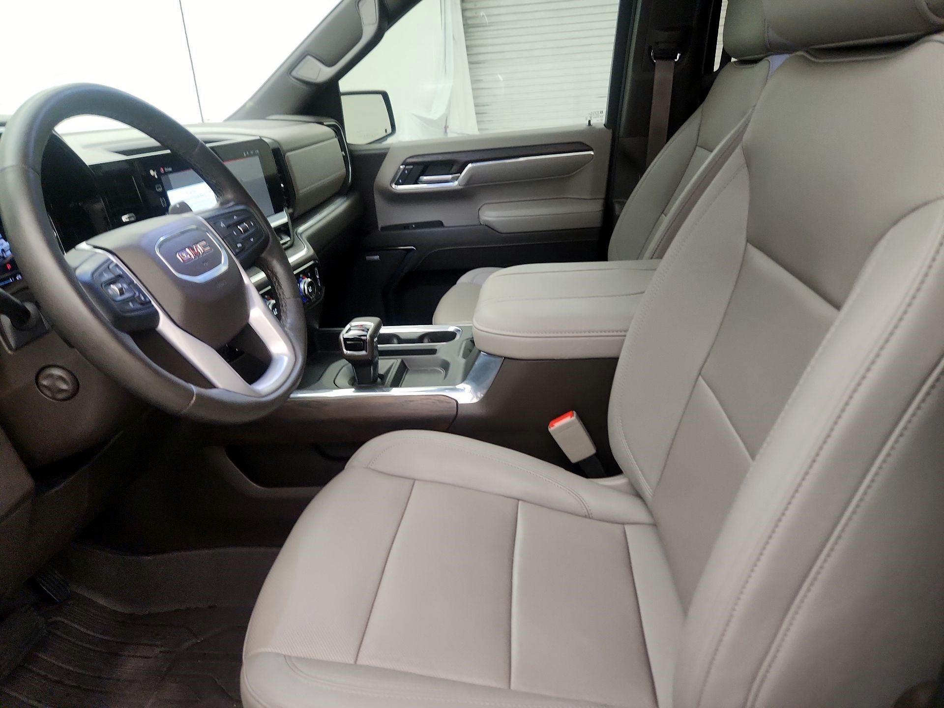 Thumbnail: 2024 GMC Sierra 1500 - 11