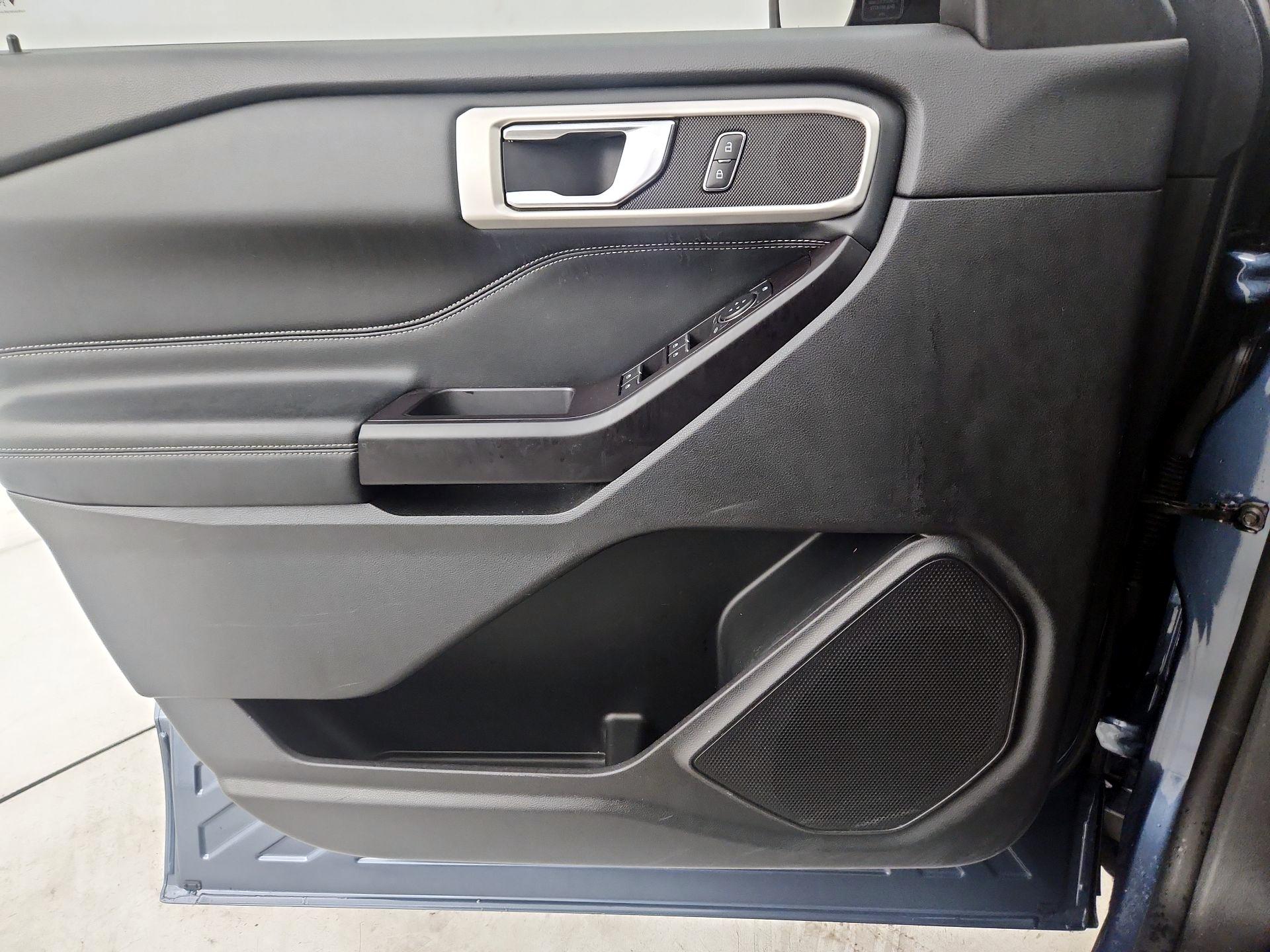 Thumbnail: 2020 Ford Explorer - 12
