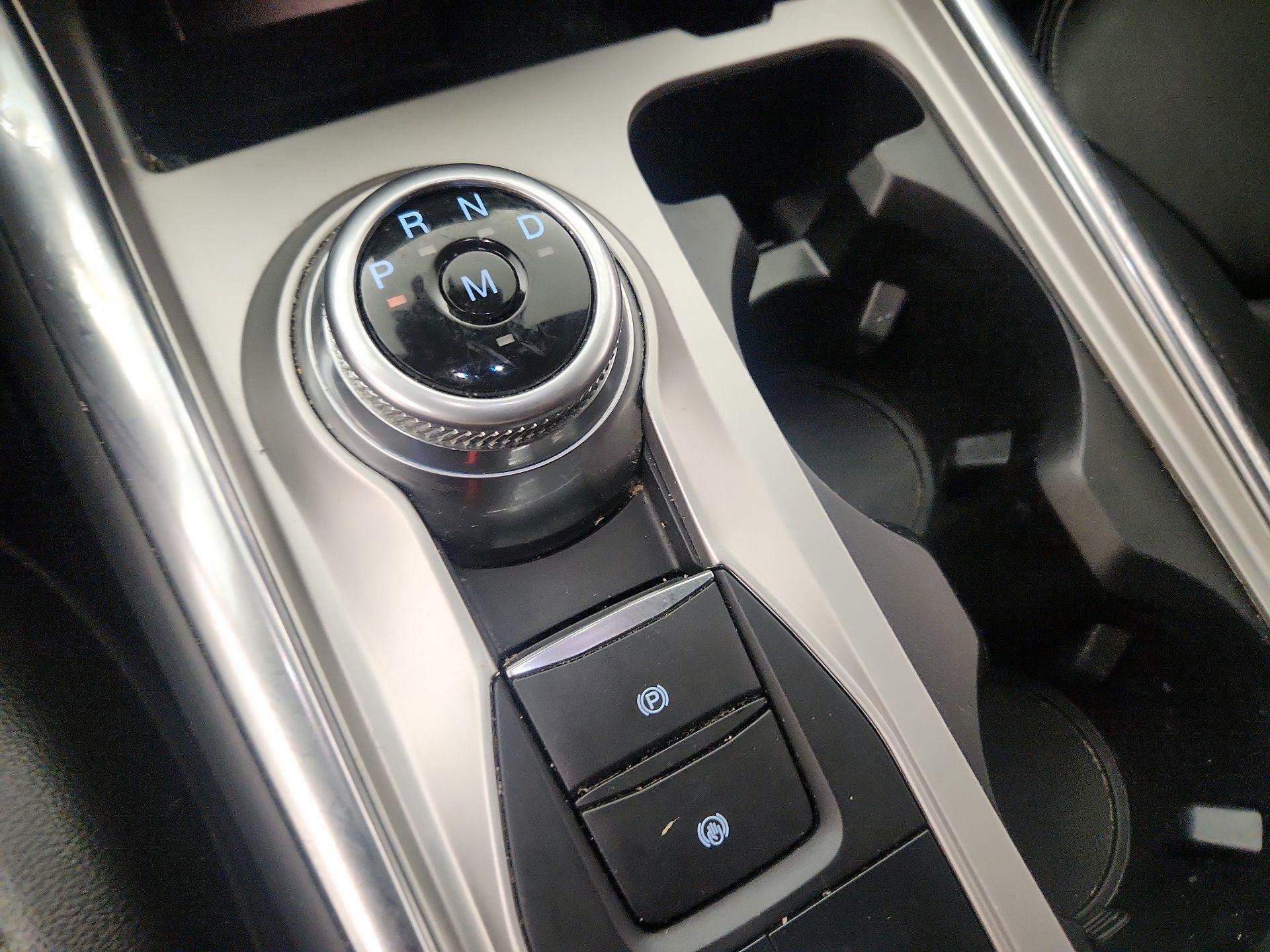 Thumbnail: 2020 Ford Explorer - 17