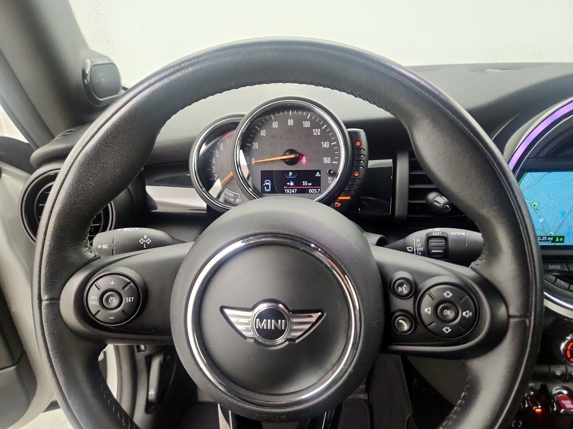Thumbnail: 2017 MINI Cooper - 10