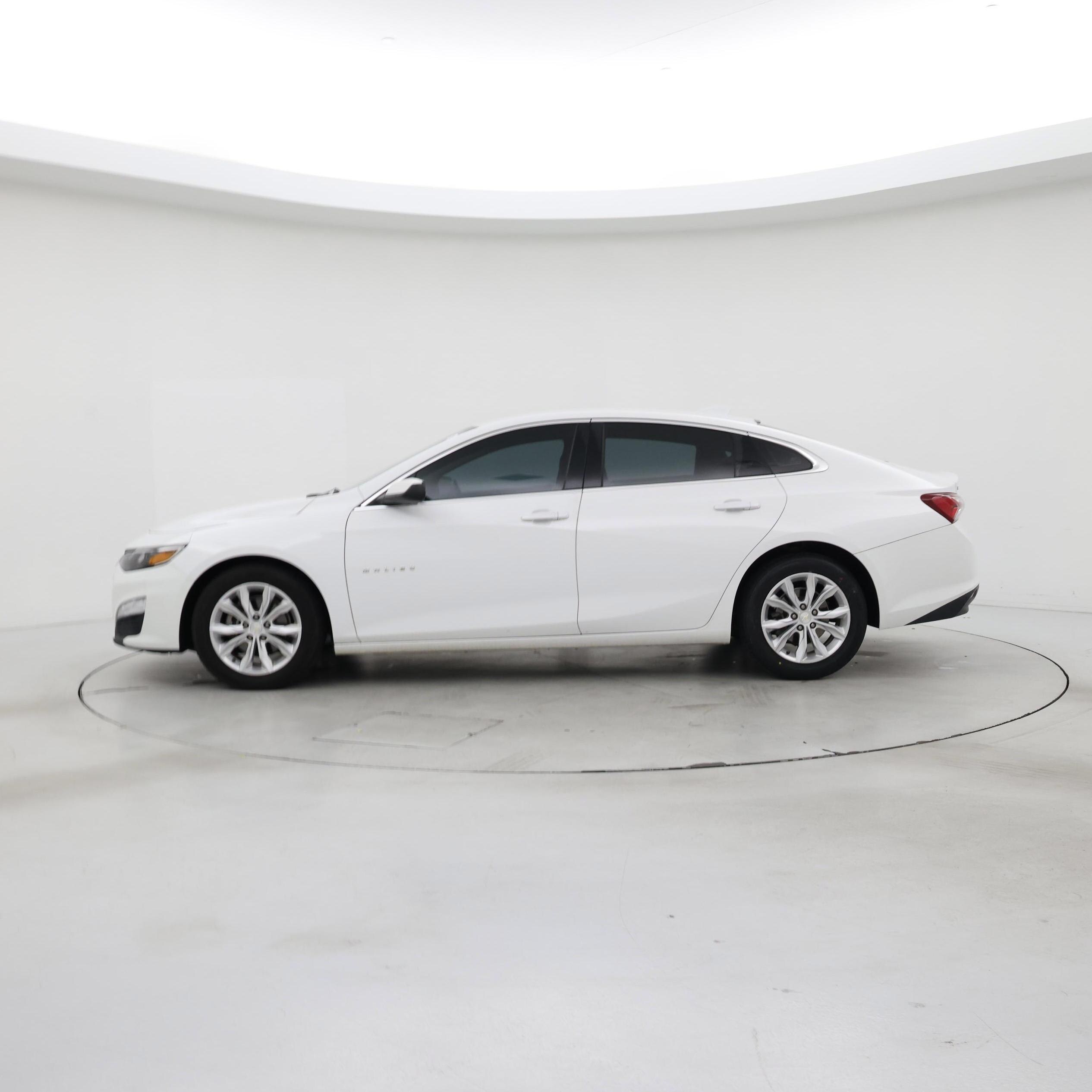 Thumbnail: 2020 Chevrolet Malibu - 3