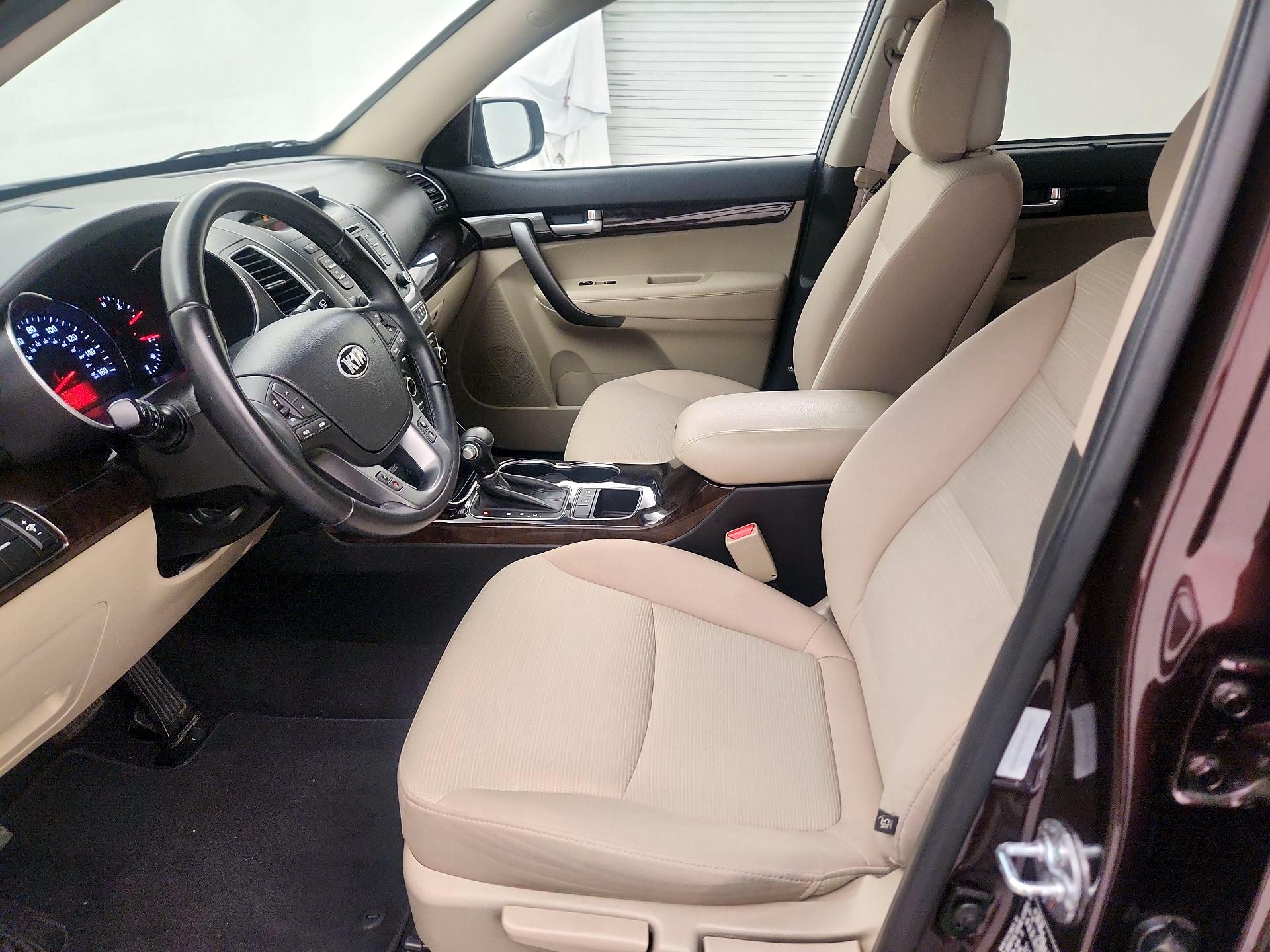 Thumbnail: 2014 Kia Sorento - 11