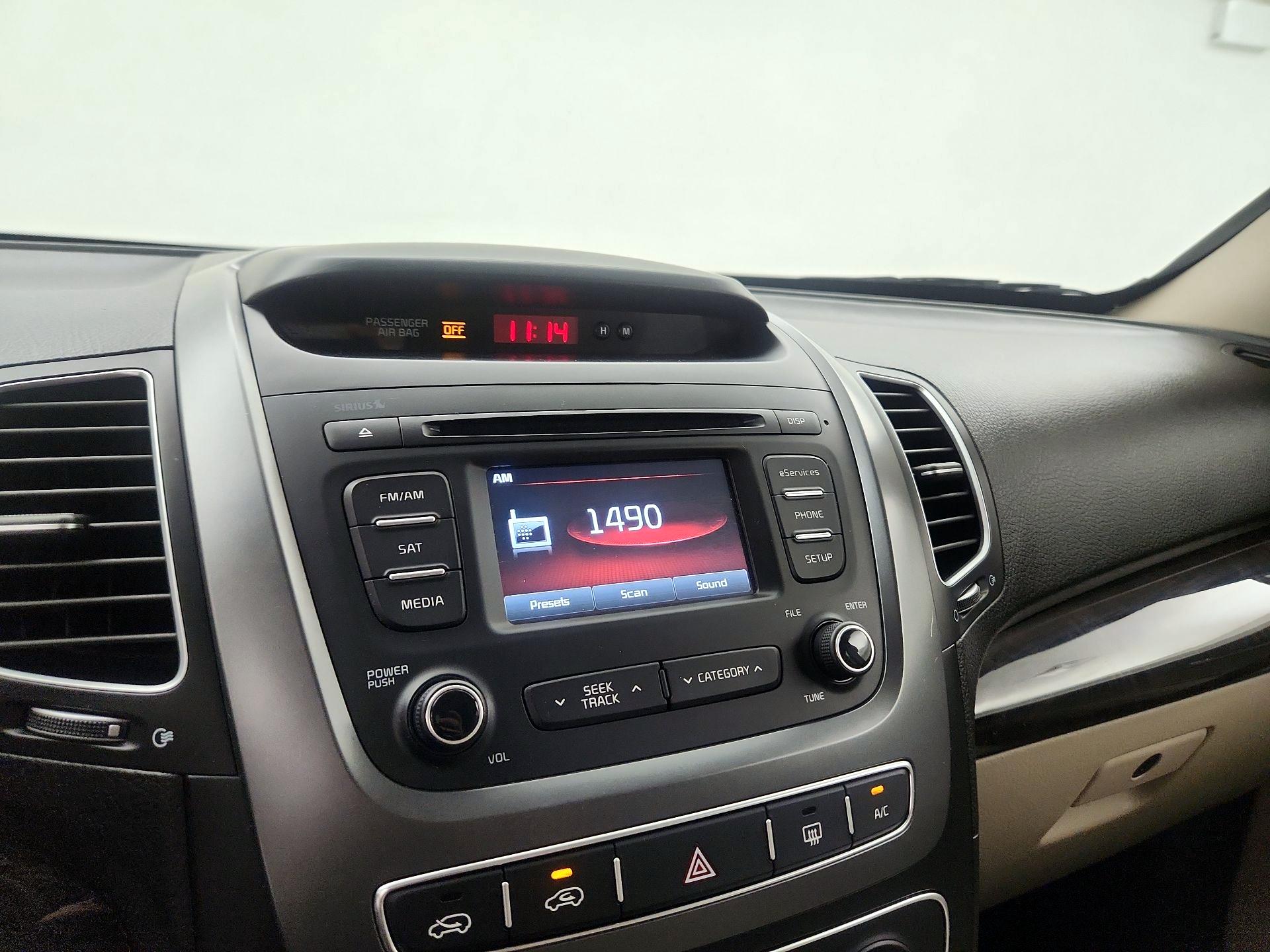 Thumbnail: 2014 Kia Sorento - 15
