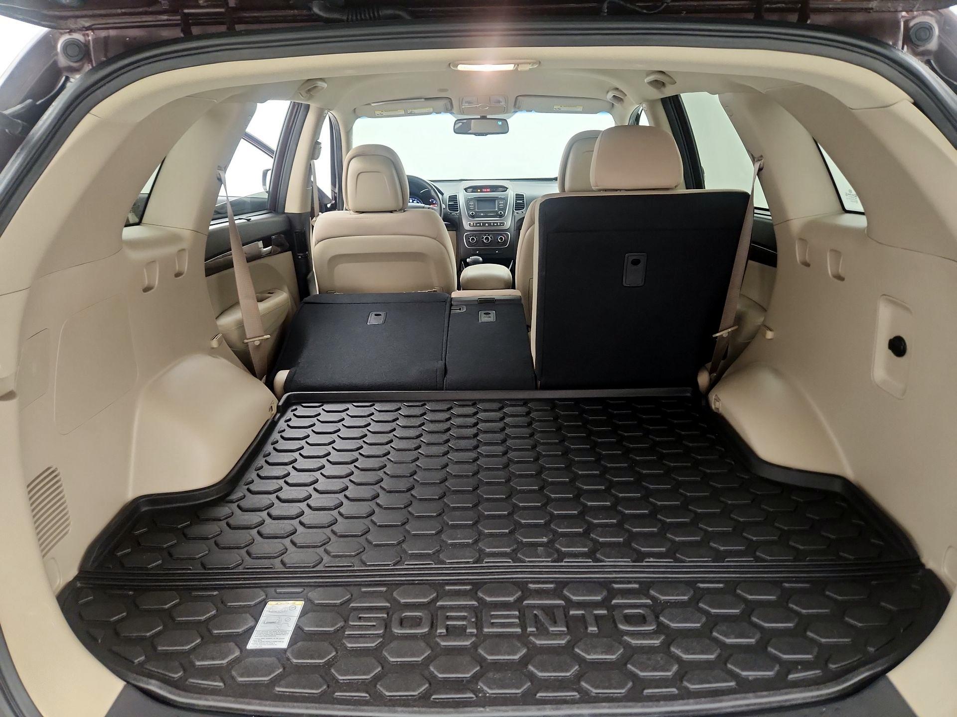 Thumbnail: 2014 Kia Sorento - 20
