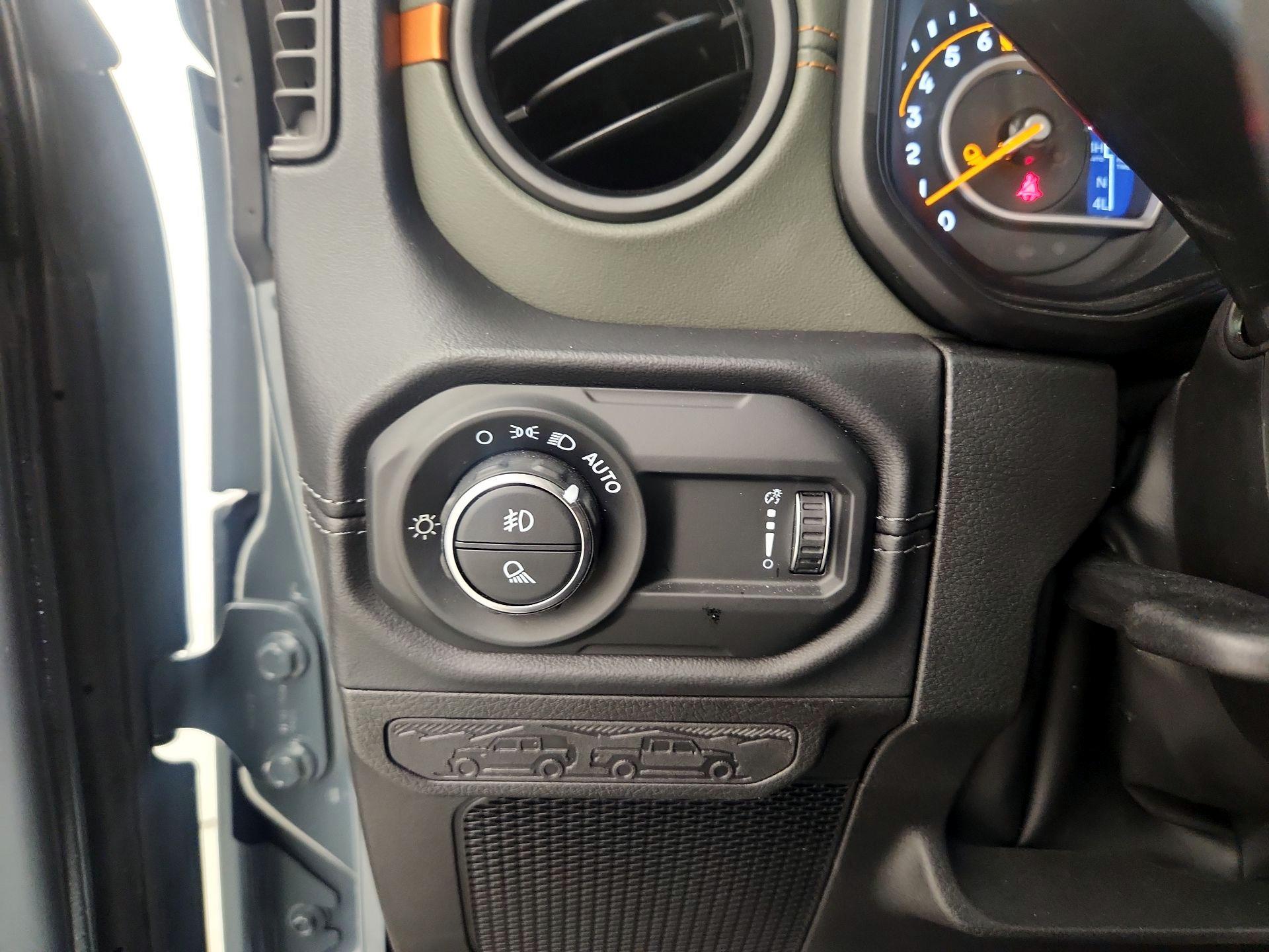 Thumbnail: 2024 Jeep Gladiator - 13