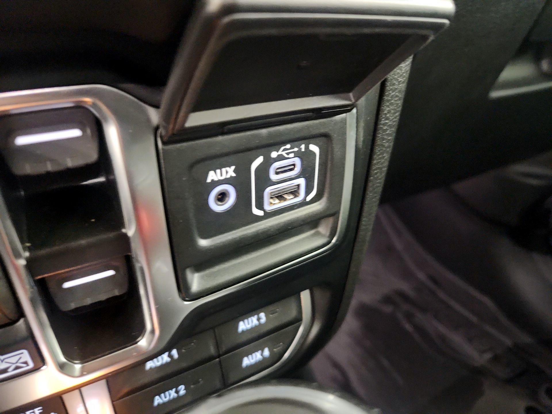 Thumbnail: 2024 Jeep Gladiator - 19