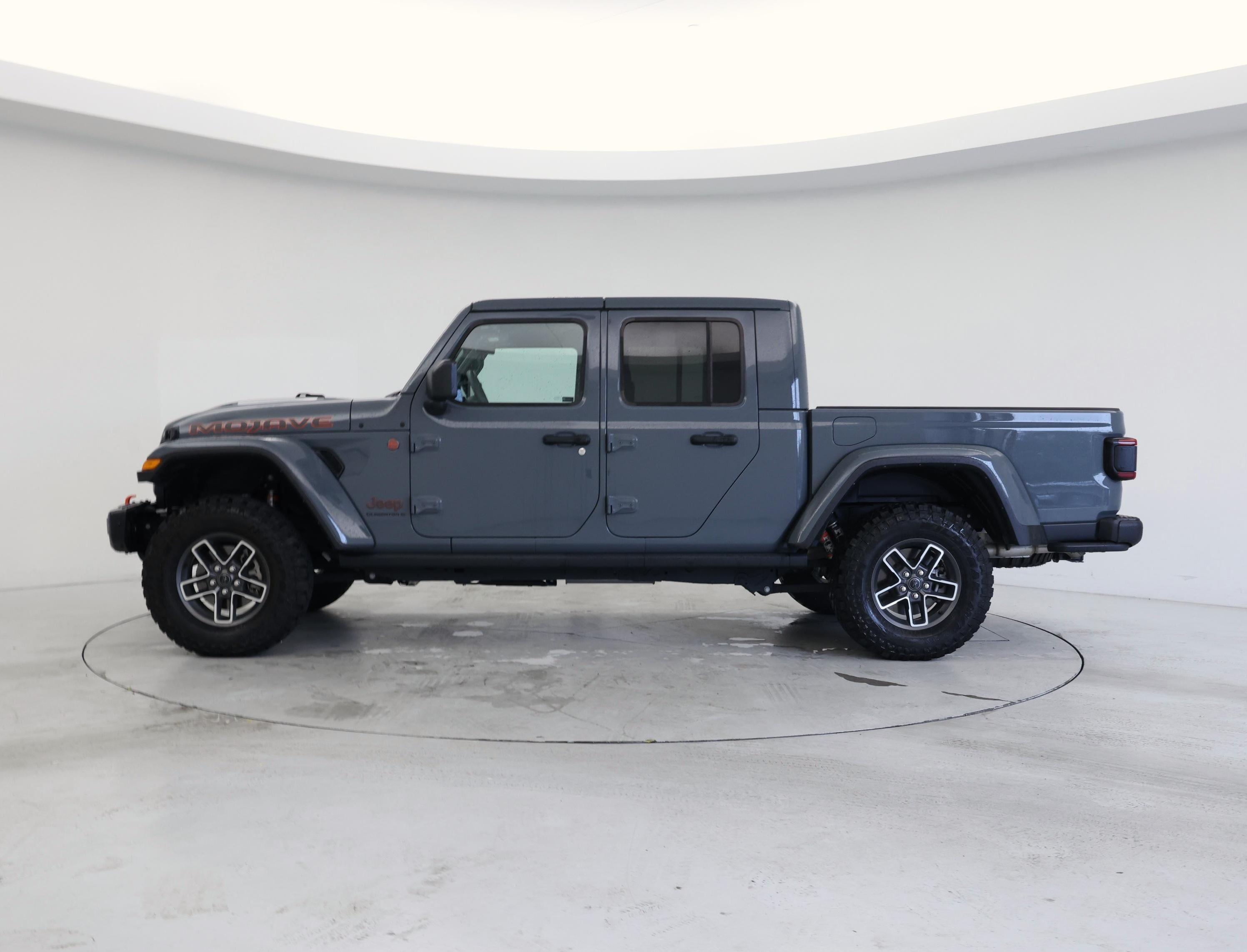 Thumbnail: 2024 Jeep Gladiator - 3
