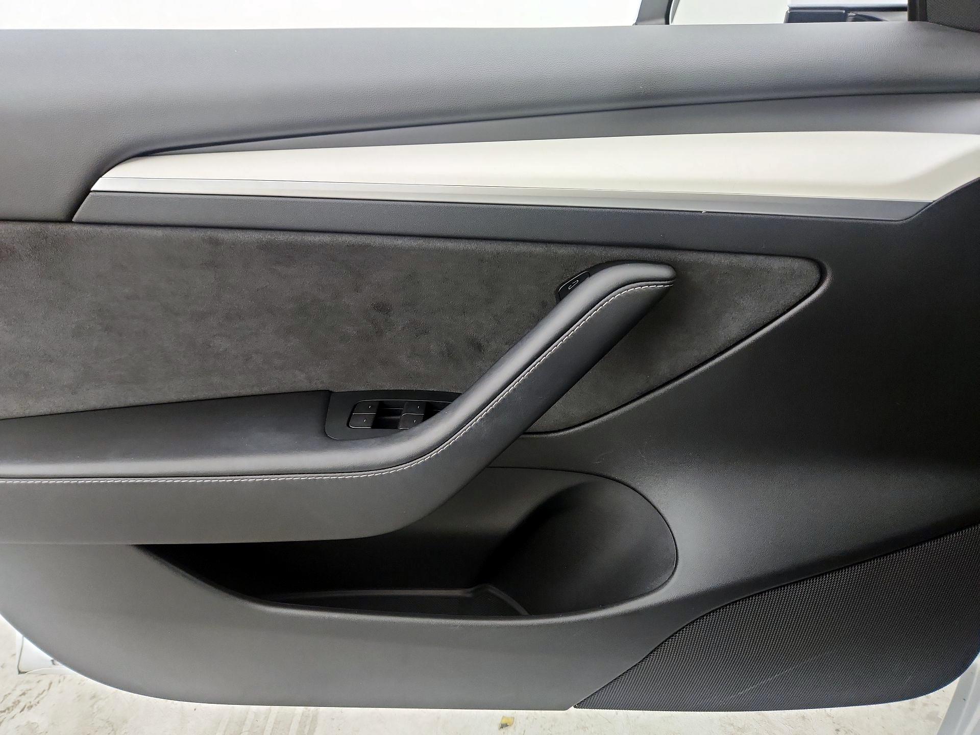 Thumbnail: 2023 Tesla Model 3 - 12