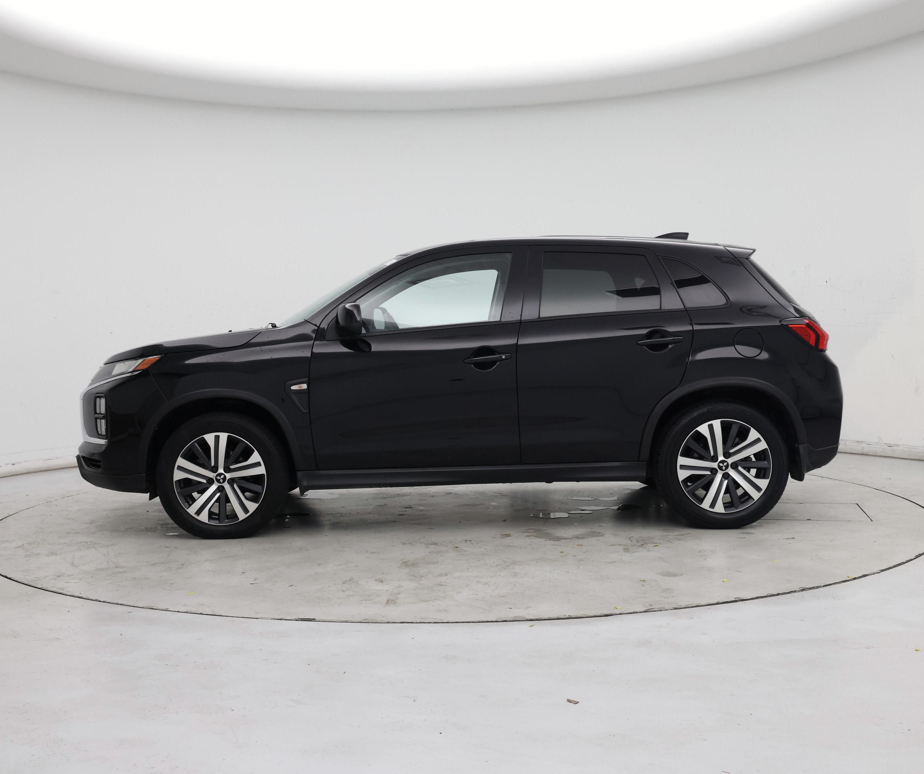 Thumbnail: 2022 Mitsubishi Outlander Sport - 3