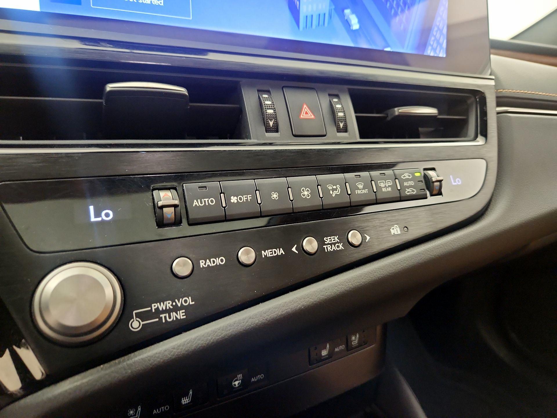 Thumbnail: 2023 Lexus ES - 17