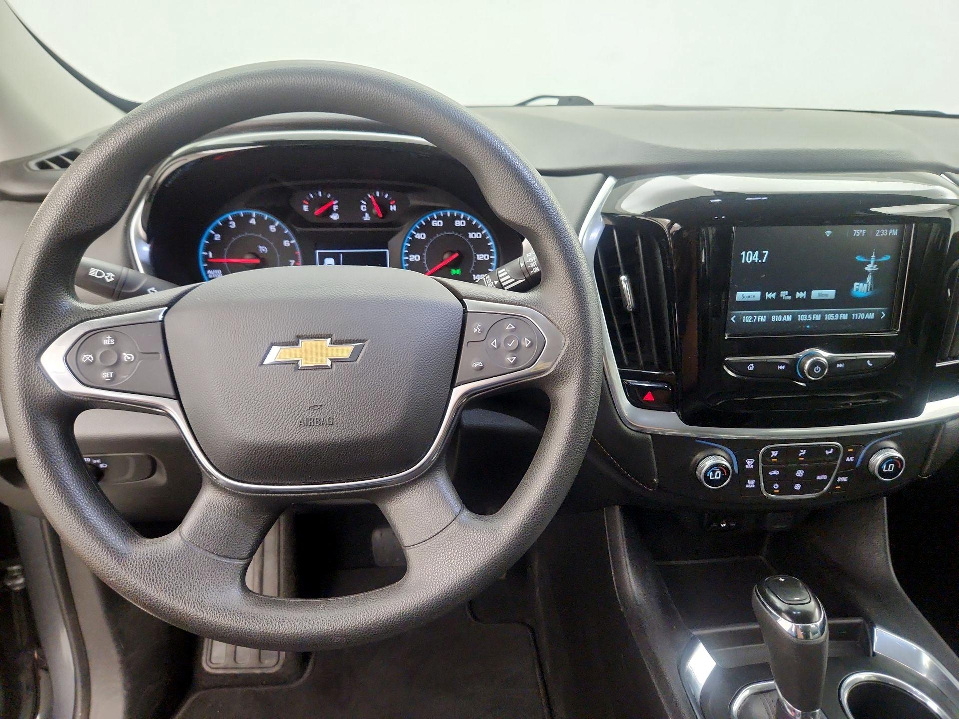 Thumbnail: 2018 Chevrolet Traverse - 9