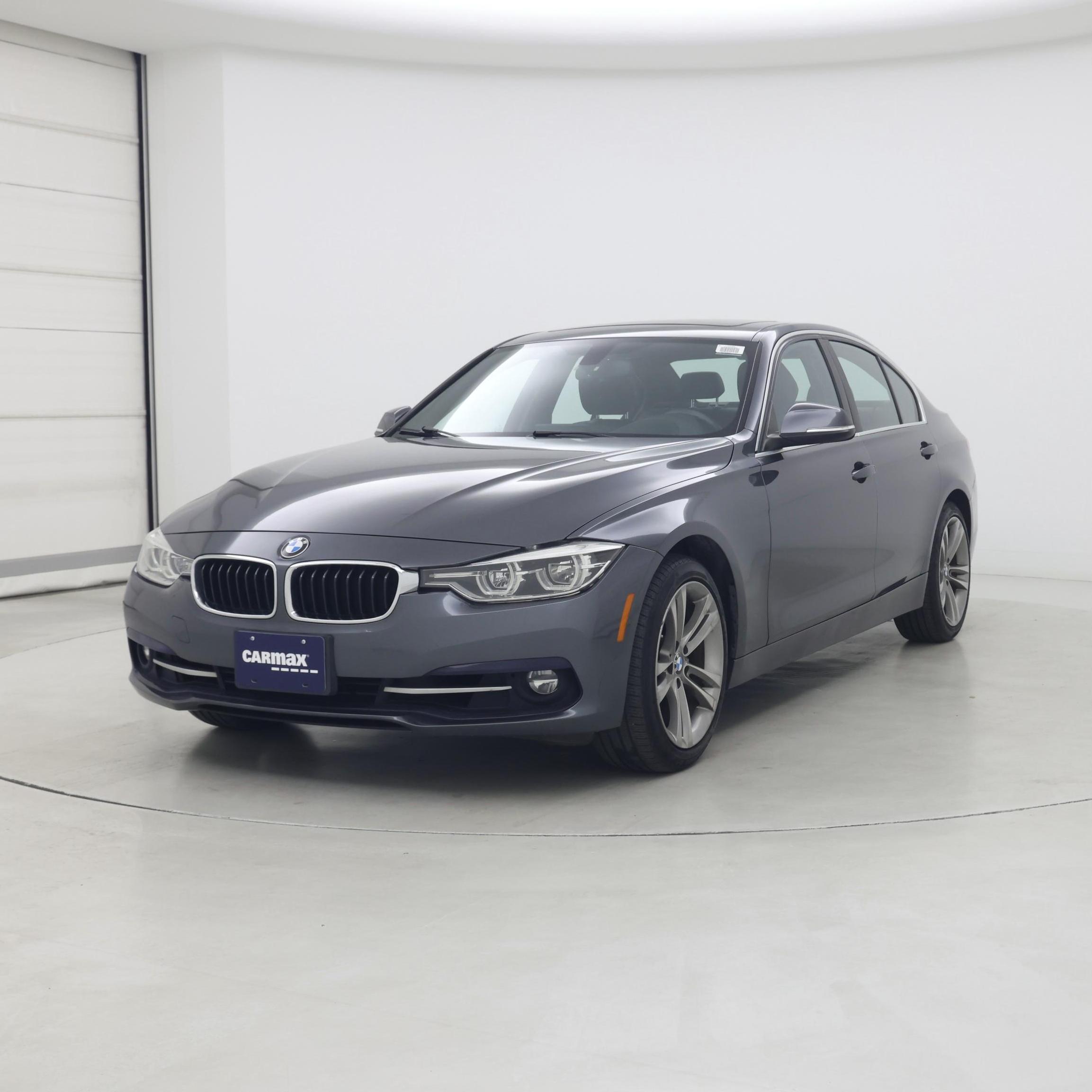 Thumbnail: 2018 BMW 3 Series - 4