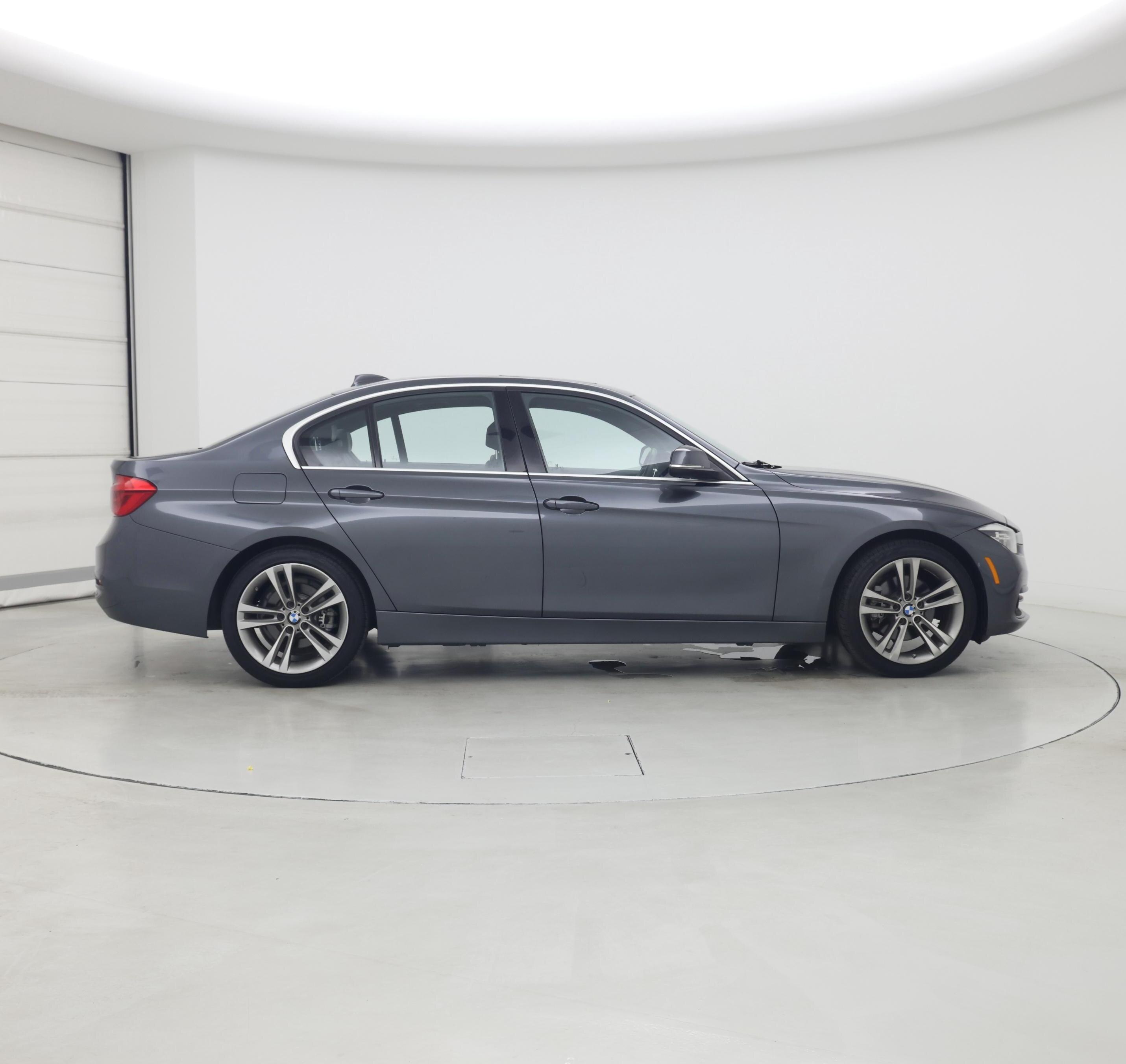 Thumbnail: 2018 BMW 3 Series - 7
