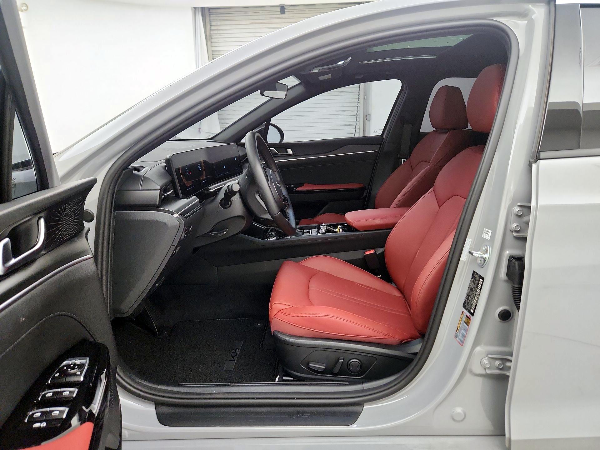 Thumbnail: 2025 Kia K5 - 9