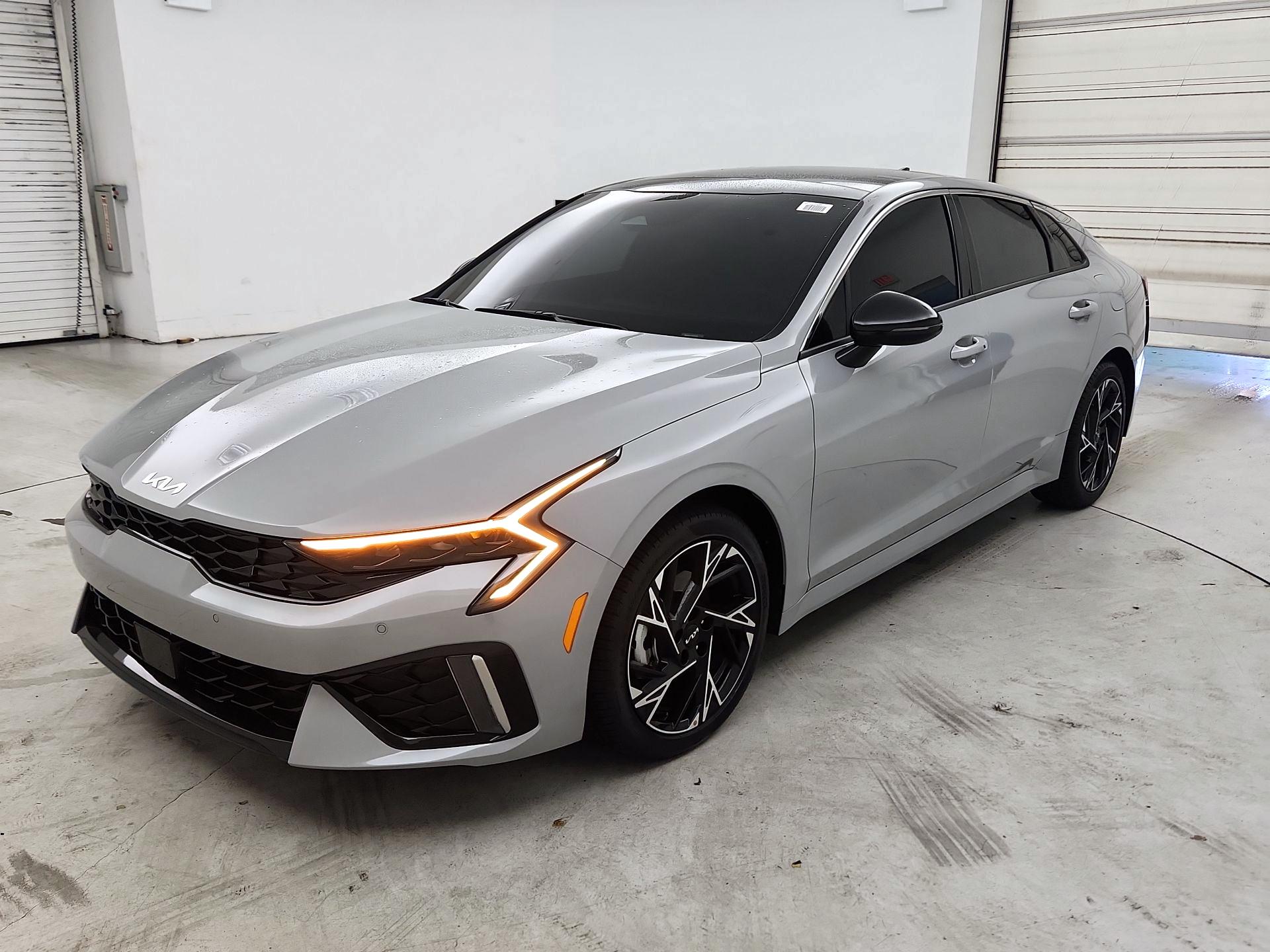 Thumbnail: 2025 Kia K5 - 3