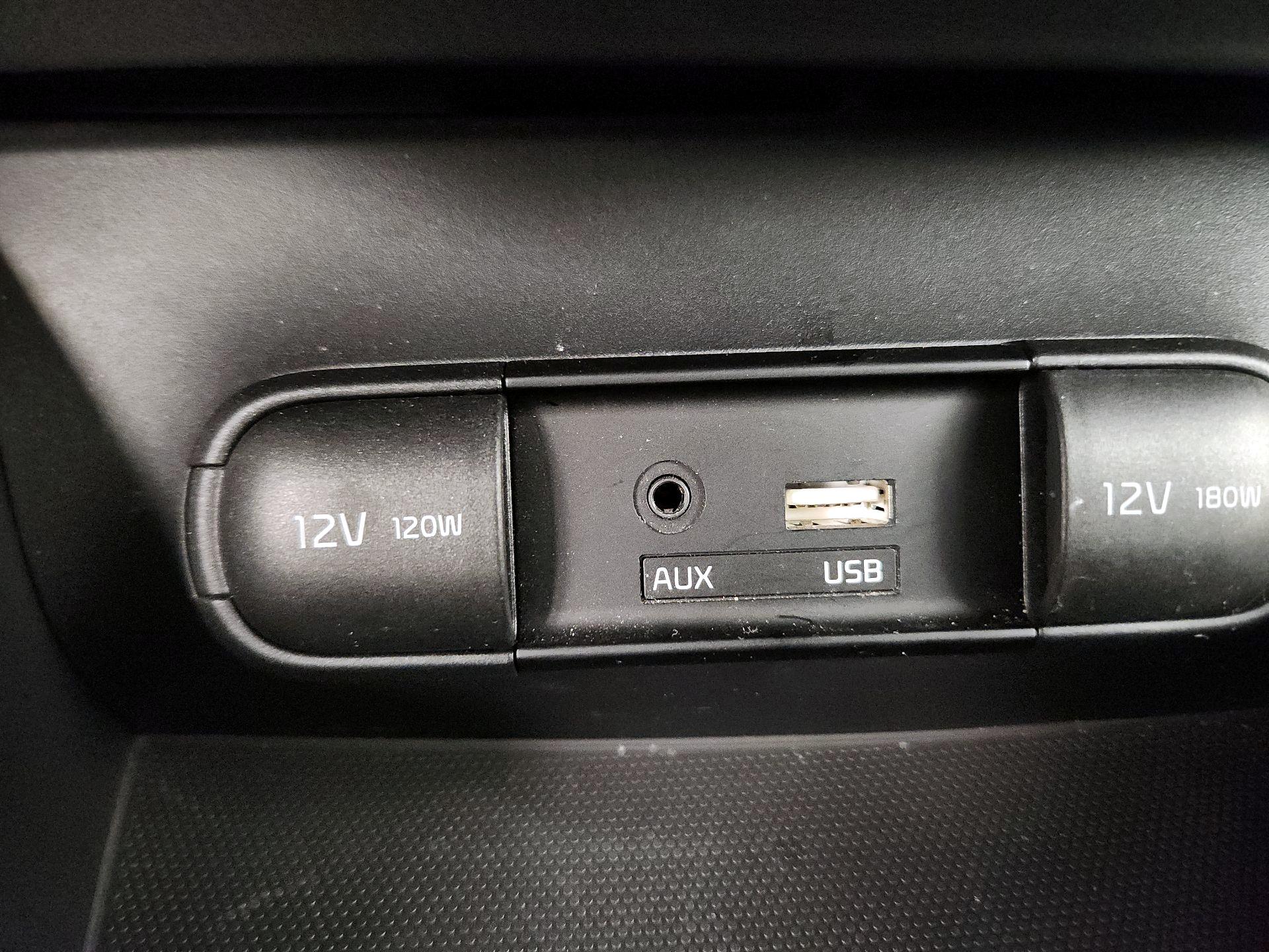 Thumbnail: 2016 Kia Soul - 16